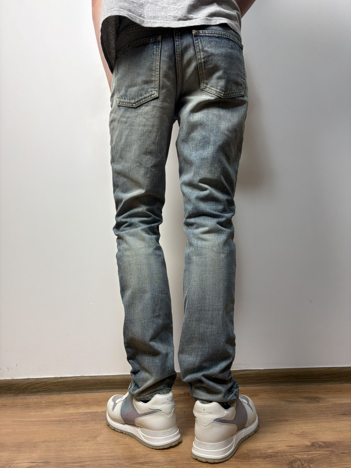 Givenchy Givenchy Light Wash Slim Fit Denim Jeans Luxury Designer Size US 30 / EU 46 - 3 Thumbnail