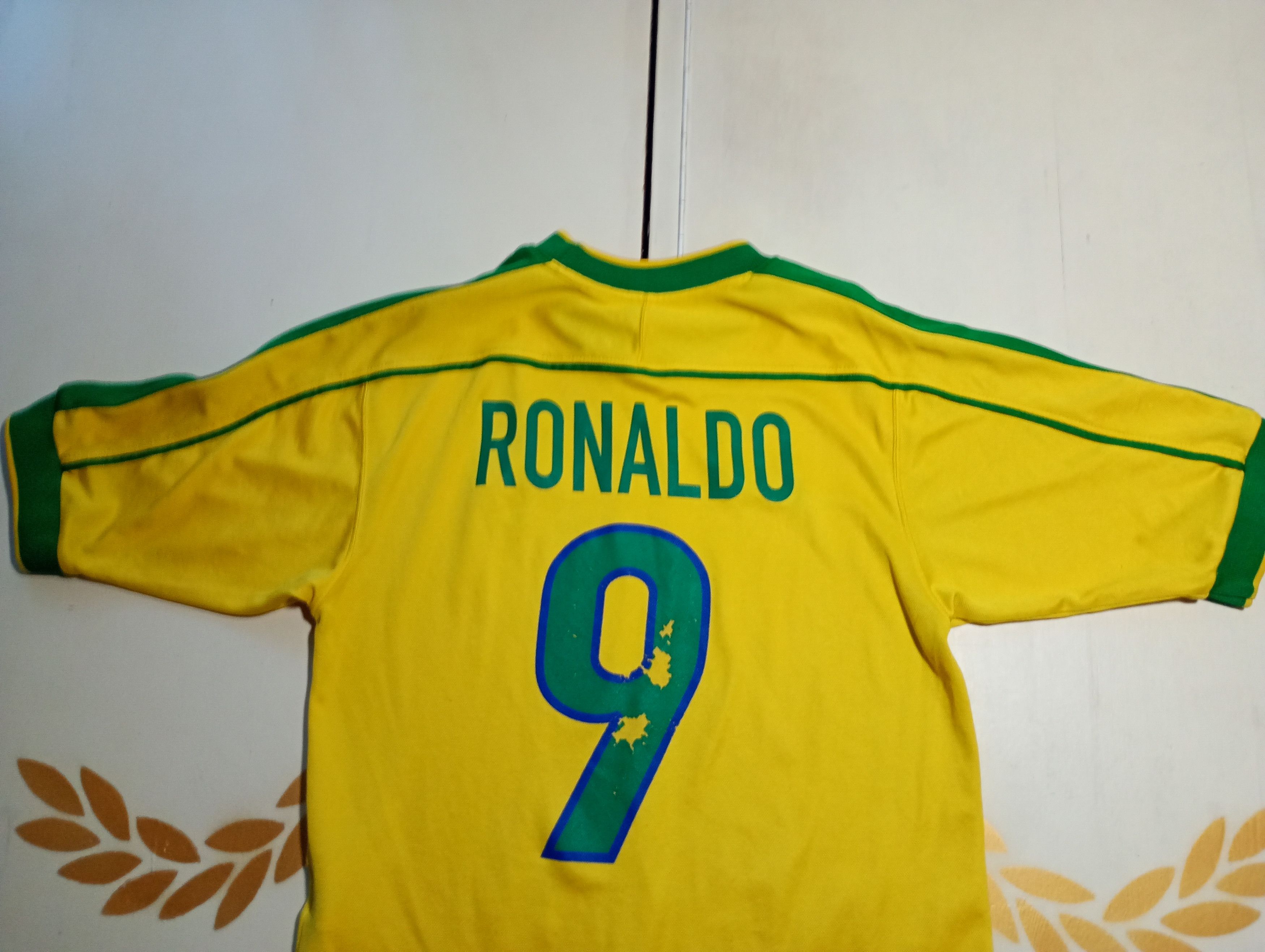 Nike Nike Brazil Jersey #9 Ronaldo 1998 Vintage Size US S / EU 44-46 / 1 - 15 Thumbnail