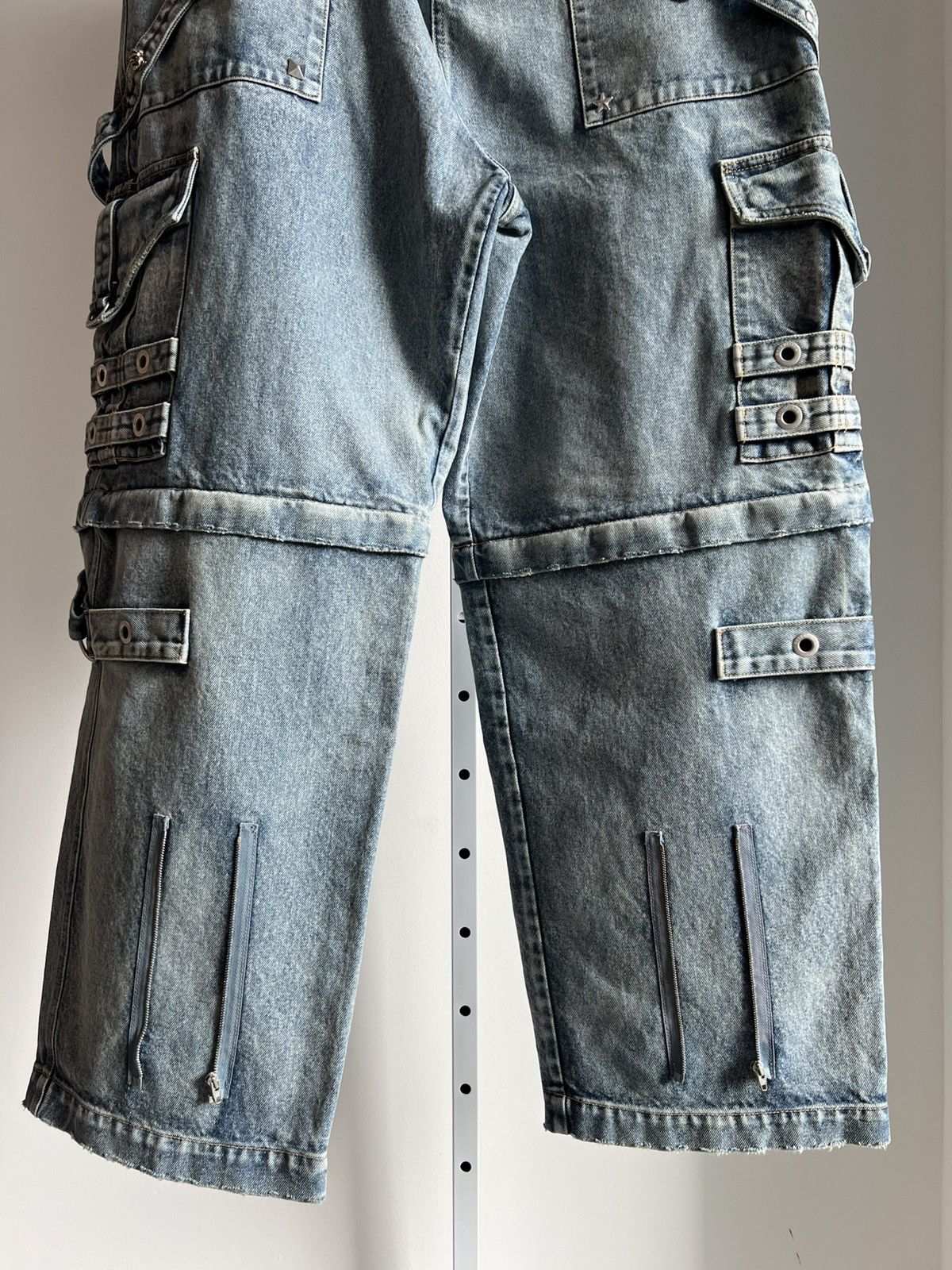 Balenciaga BALENCIAGA SPRING 22 ‘CLONES’ RAVER BAGGY DENIM PANTS Size US 33 - 15 Thumbnail