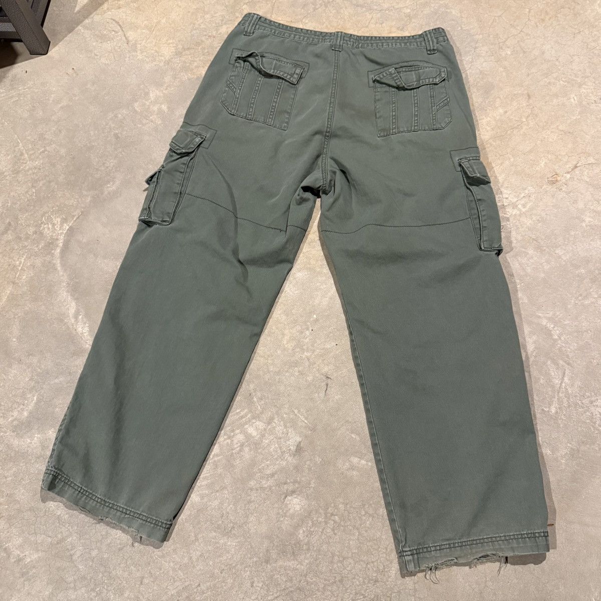 Vintage Vintage 2000s Faded Distressed Baggy Cargo Pants ERD Grunge Size US 37 - 8 Thumbnail
