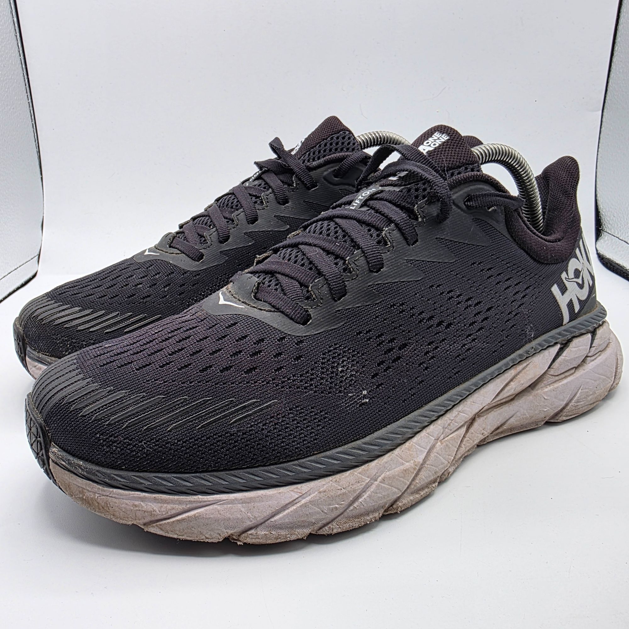 Hoka Hoka One One Clifton 7 Mens Size 10 Black White Athletic Sho Size US 10 / EU 43 - 4 Thumbnail