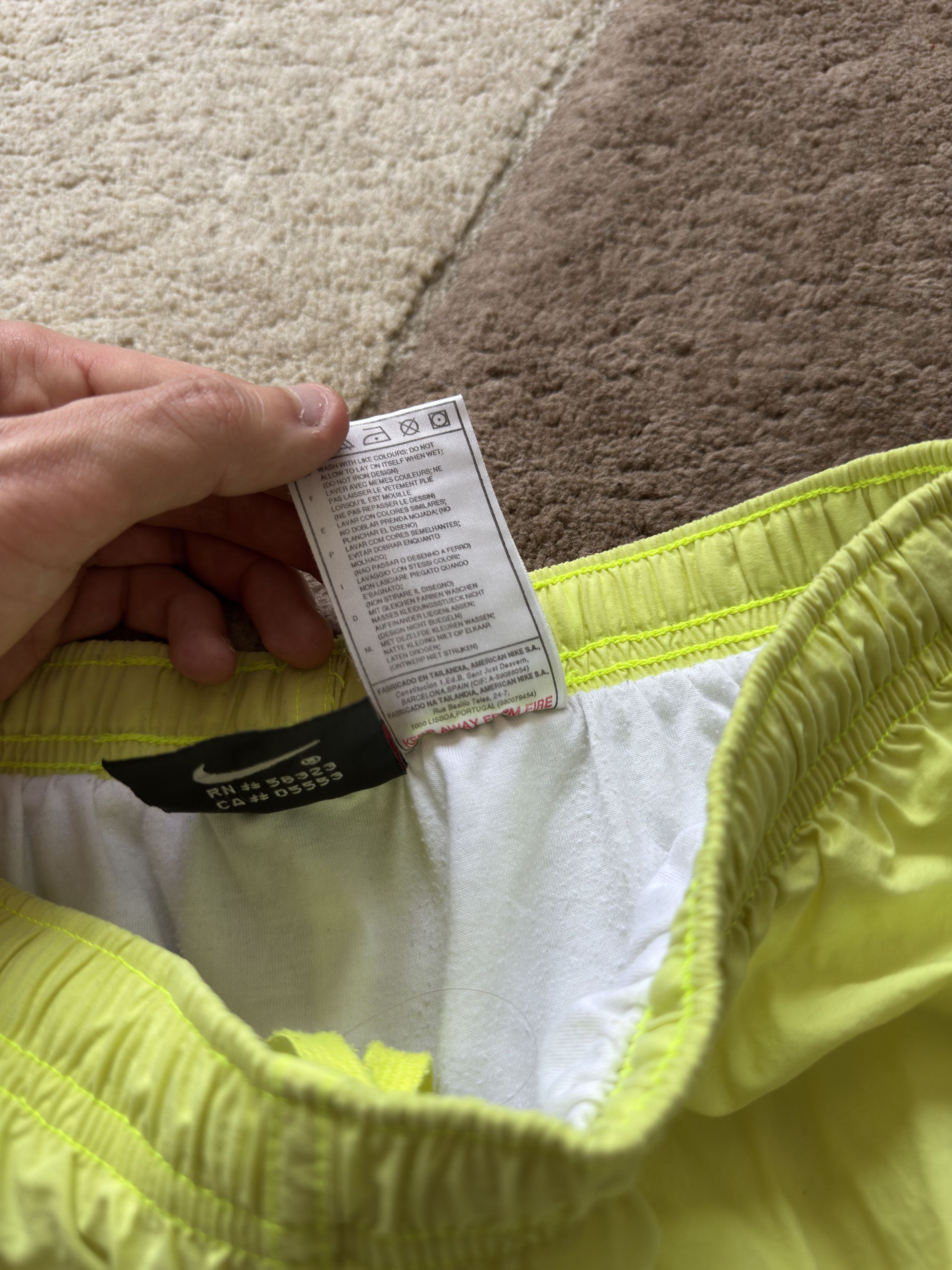 Nike Borussia Dortmund Germany Nike Vintage 95-96 Shorts Football Size US 26 / EU 42 - 6 Thumbnail