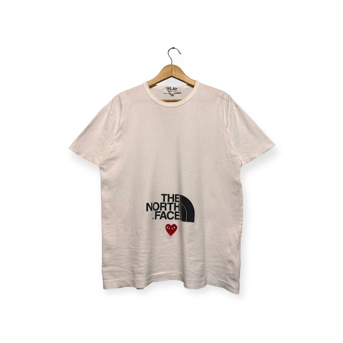 Comme des Garcons × The North Face Comme Des Garcons Play X The North Face Heart Logo Tee Size US XL / EU 56 / 4 - 1 Thumbnail