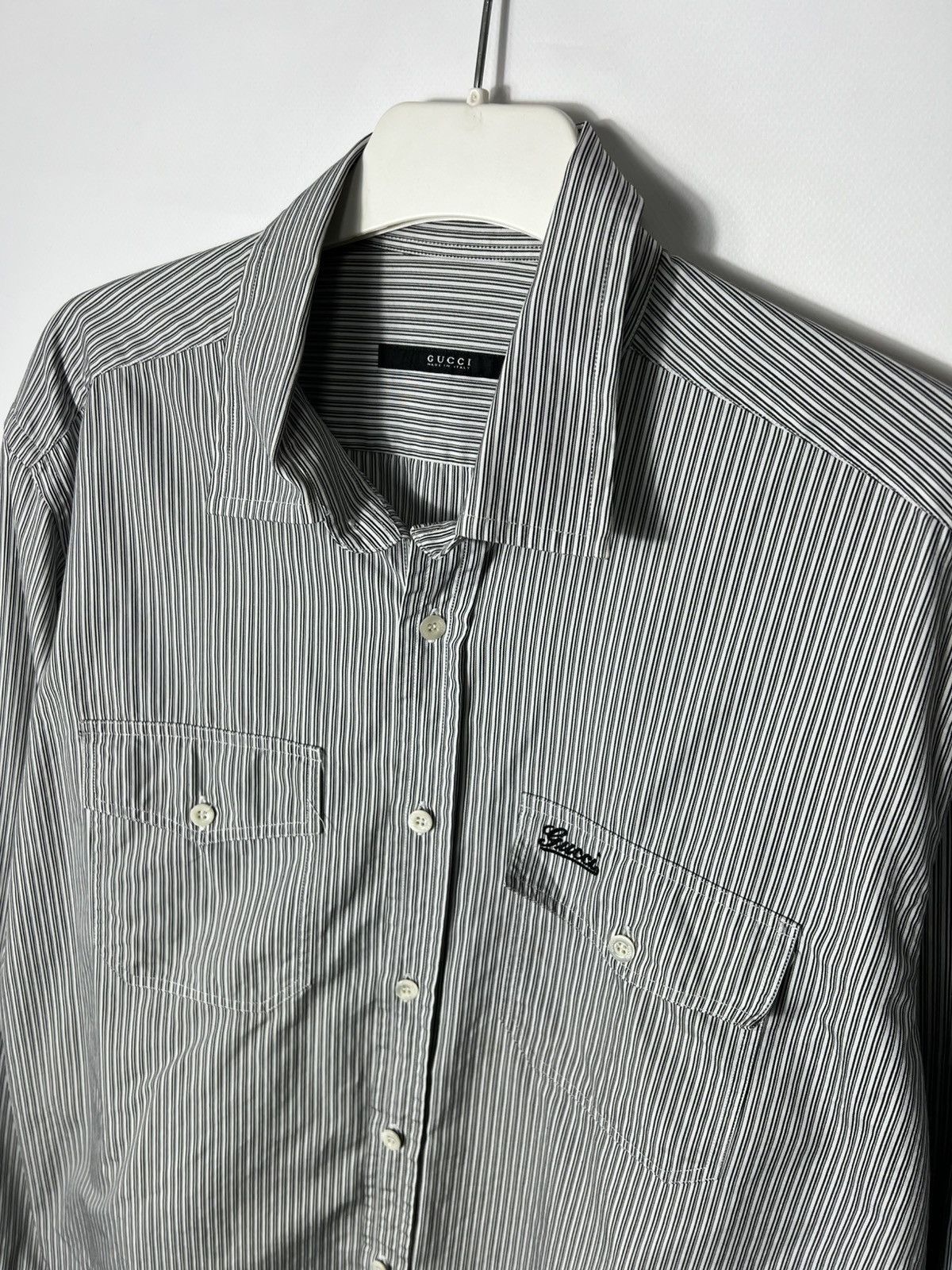 Vintage luxury Gucci Striped Button Up Shirt Size 42/16.5