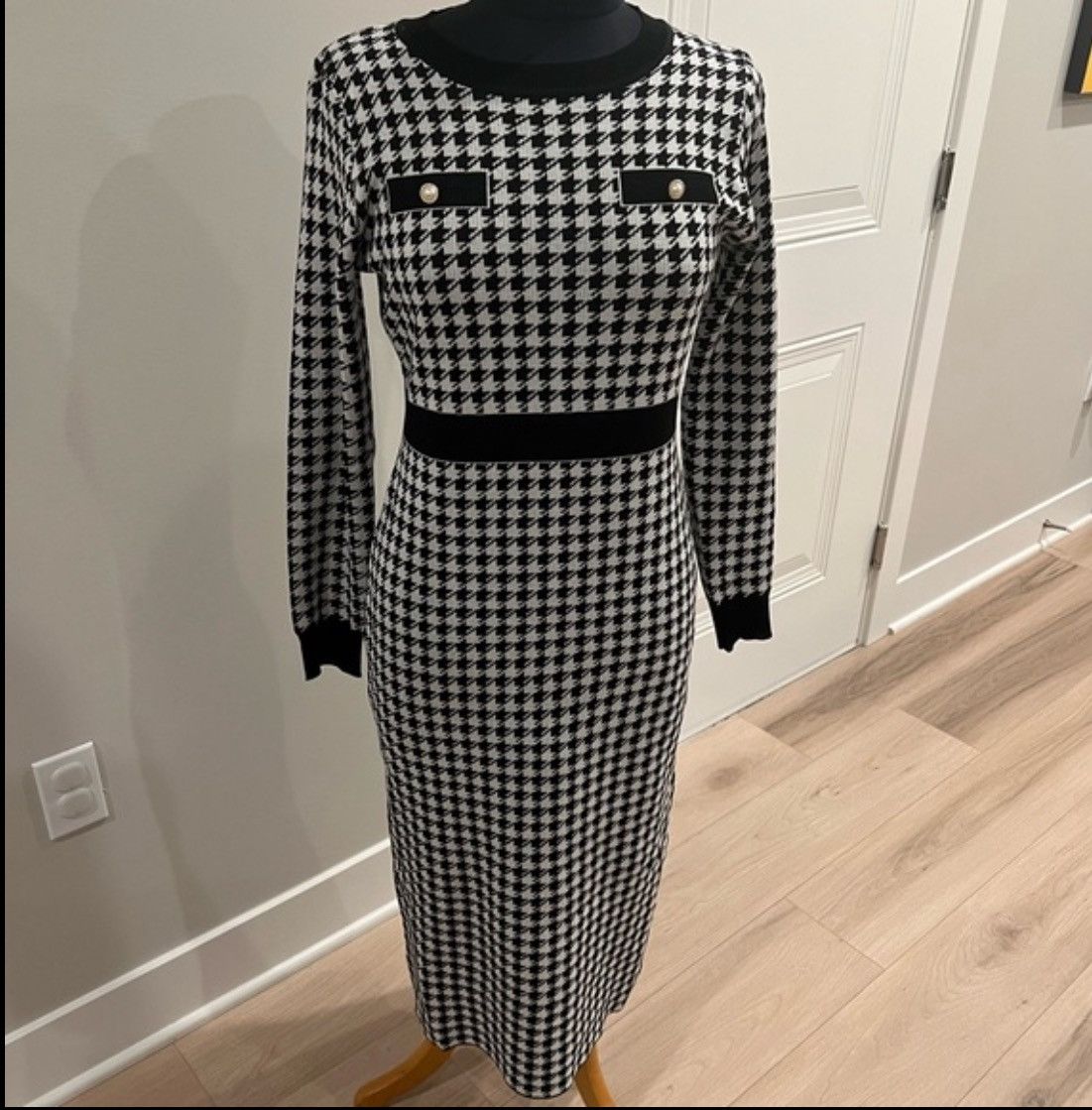Other New Black & White Stretch Houndstooth Sweater Dress sz L. Size L / US 10 / IT 46 - 2 Thumbnail