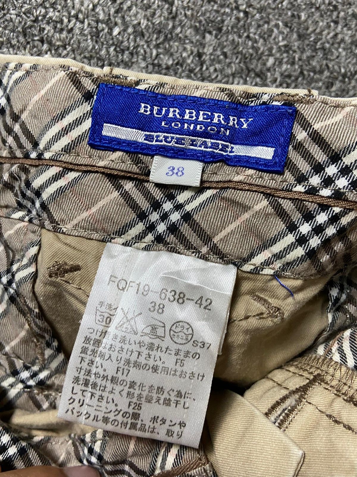 Burberry × Designer × Vintage Burberry London Blue Label Straight Cut Pants (126) Size US 30 / EU 46 - 3 Thumbnail