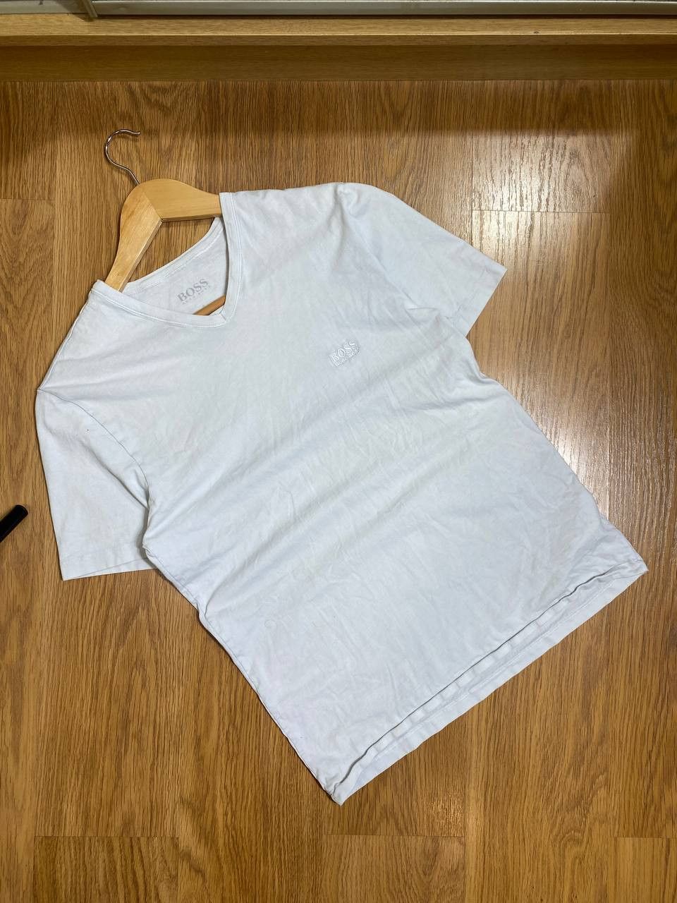 Hugo Boss × Vintage Hugo Boss tee grey big logo Size US S / EU 44-46 / 1 - 7 Thumbnail