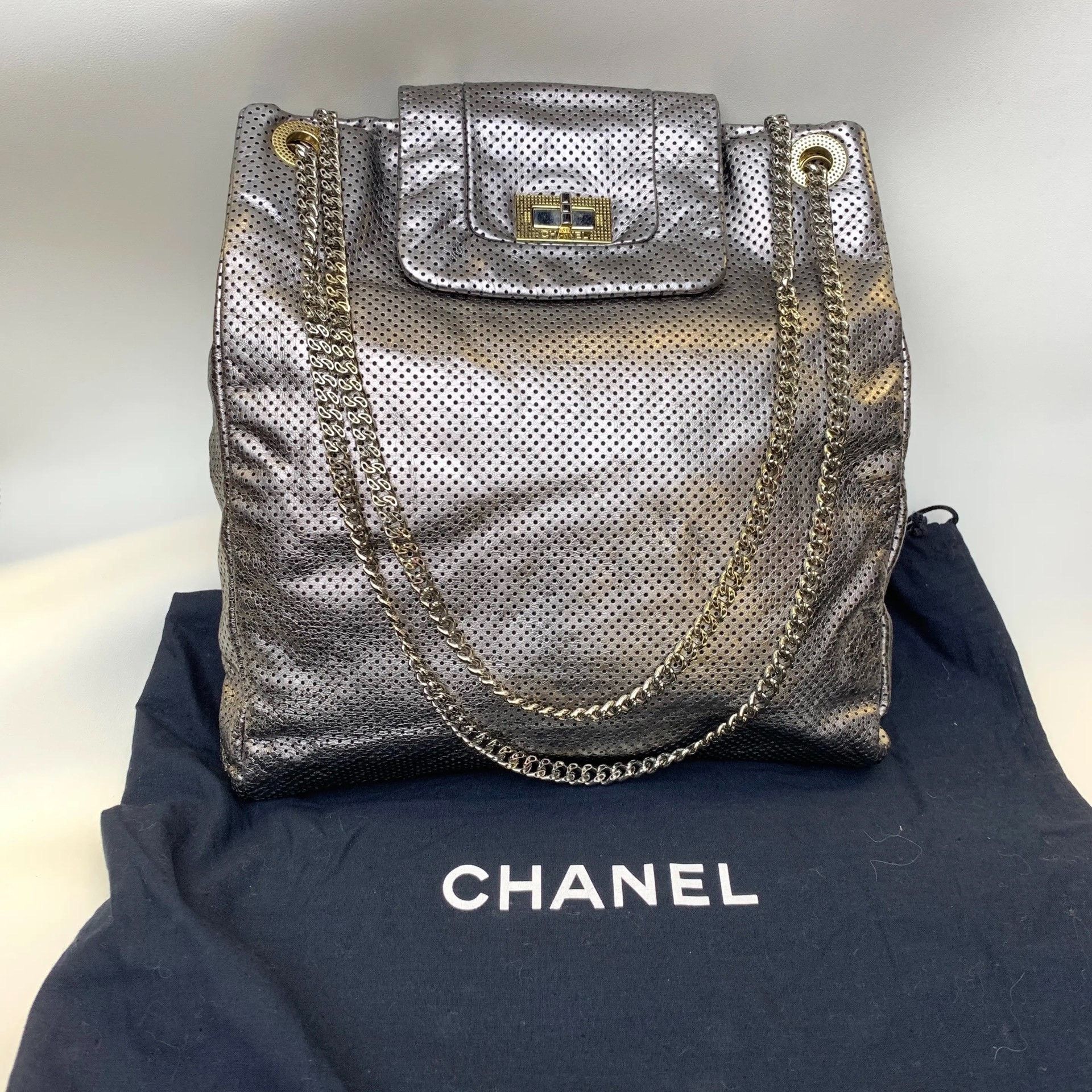 Chanel Pre-loved Bag Very good condition Size ONE SIZE - 1 Thumbnail