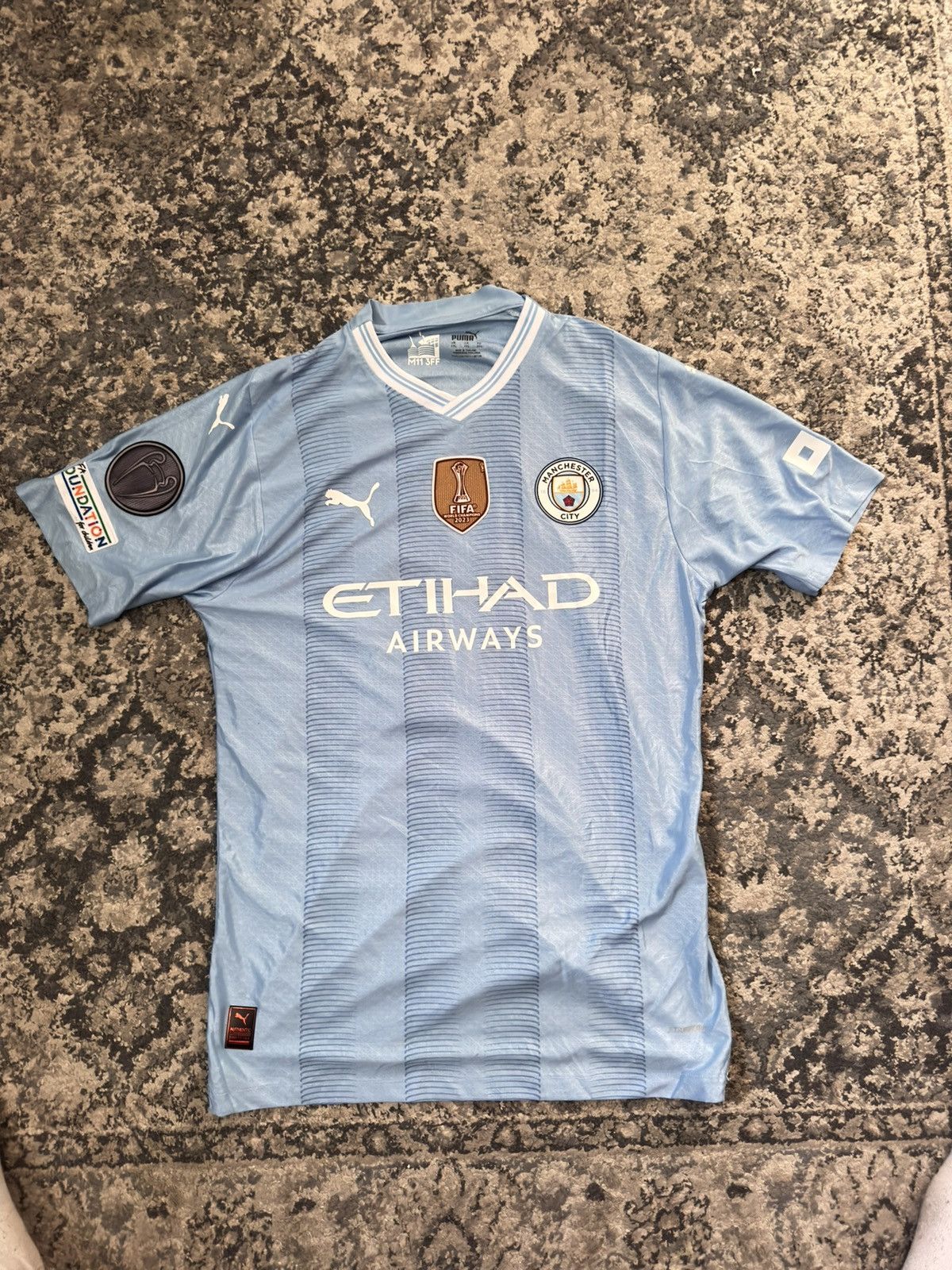 Puma Manchester city "De Bruyne" jersey Size US L / EU 52-54 / 3 - 1 Thumbnail