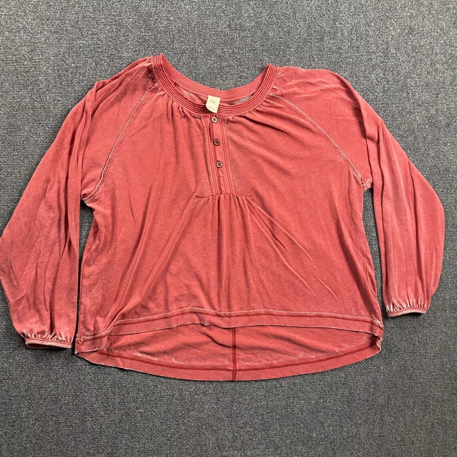Other We The Free Top Womens XS Red Henley Long Sleeve Distressed Size XS / US 0-2 / IT 36-38 - 1 Thumbnail