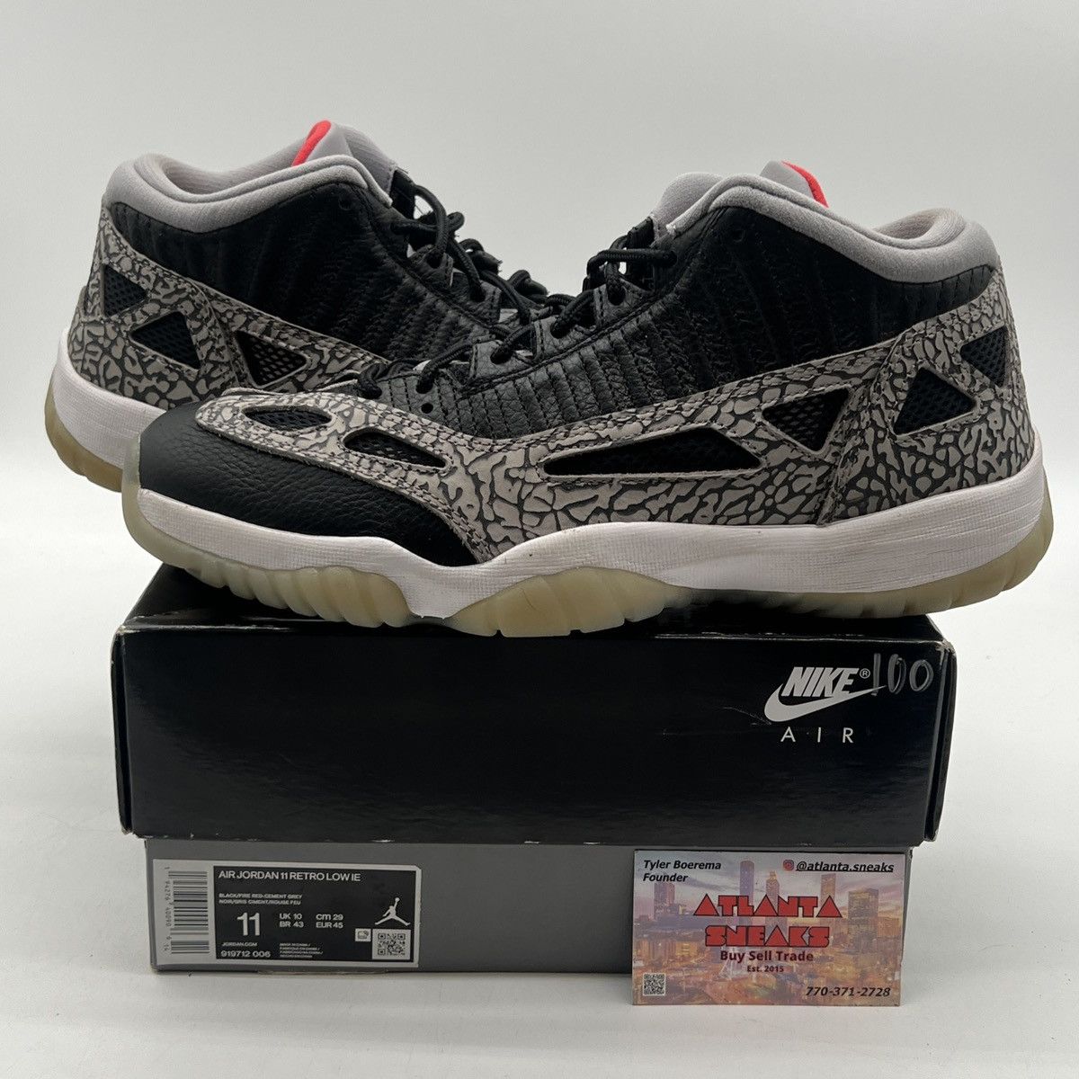Air Jordan 11 low IE black cement