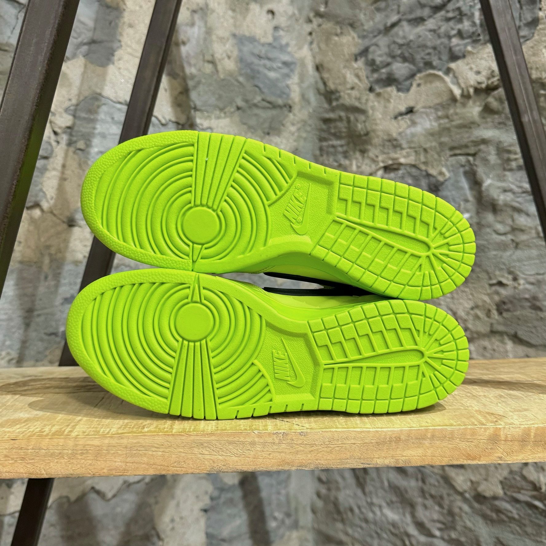 Ambush Design × Nike Nike x Ambush Dunk Hi Atomic Green Sneakers Size US 9.5 / EU 42-43 - 7 Thumbnail