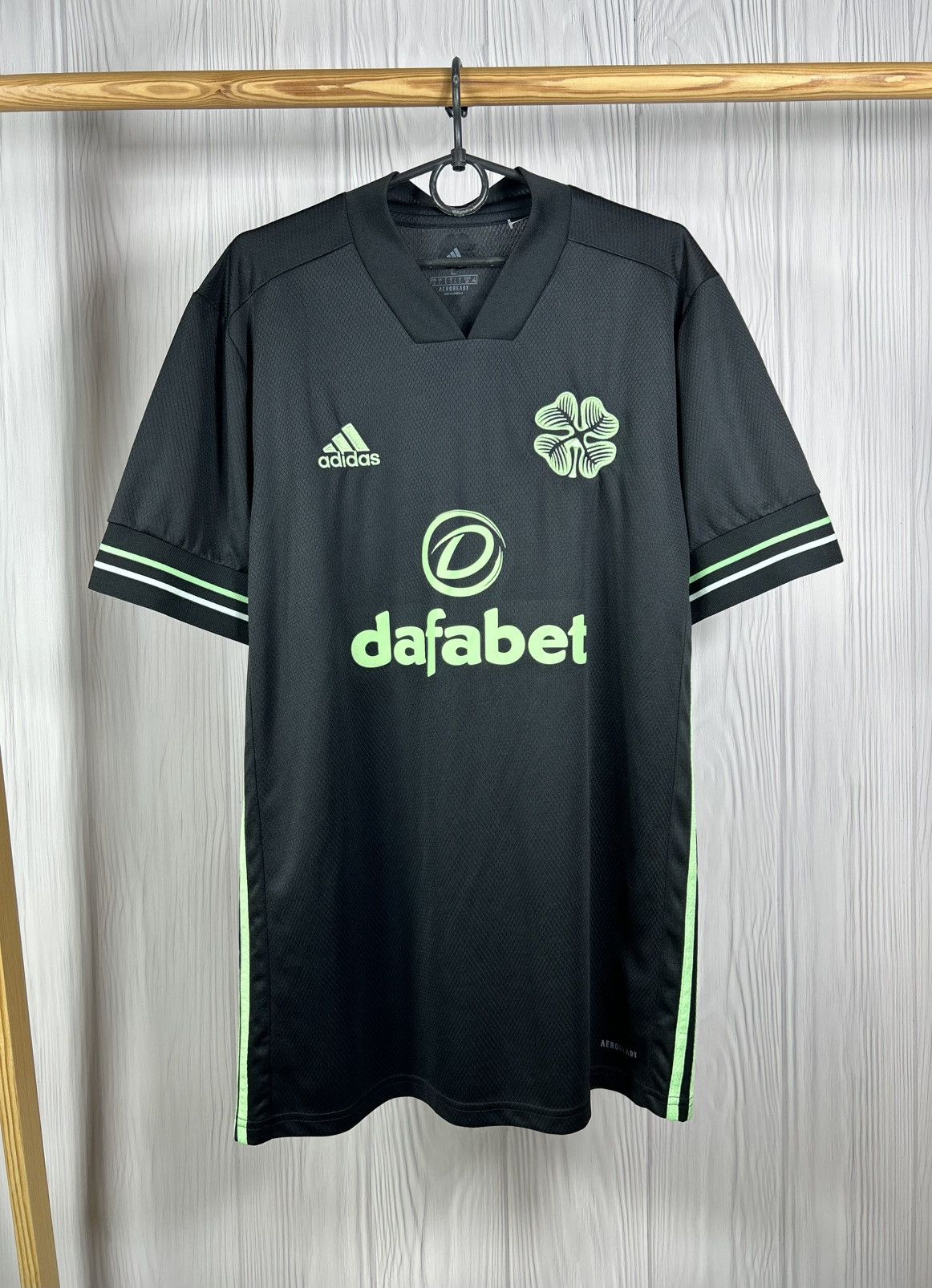 Adidas CELTIC 2020 2021 FOOTBALL Soccer Jersey Adidas Size L Size US L / EU 52-54 / 3 - 1 Thumbnail