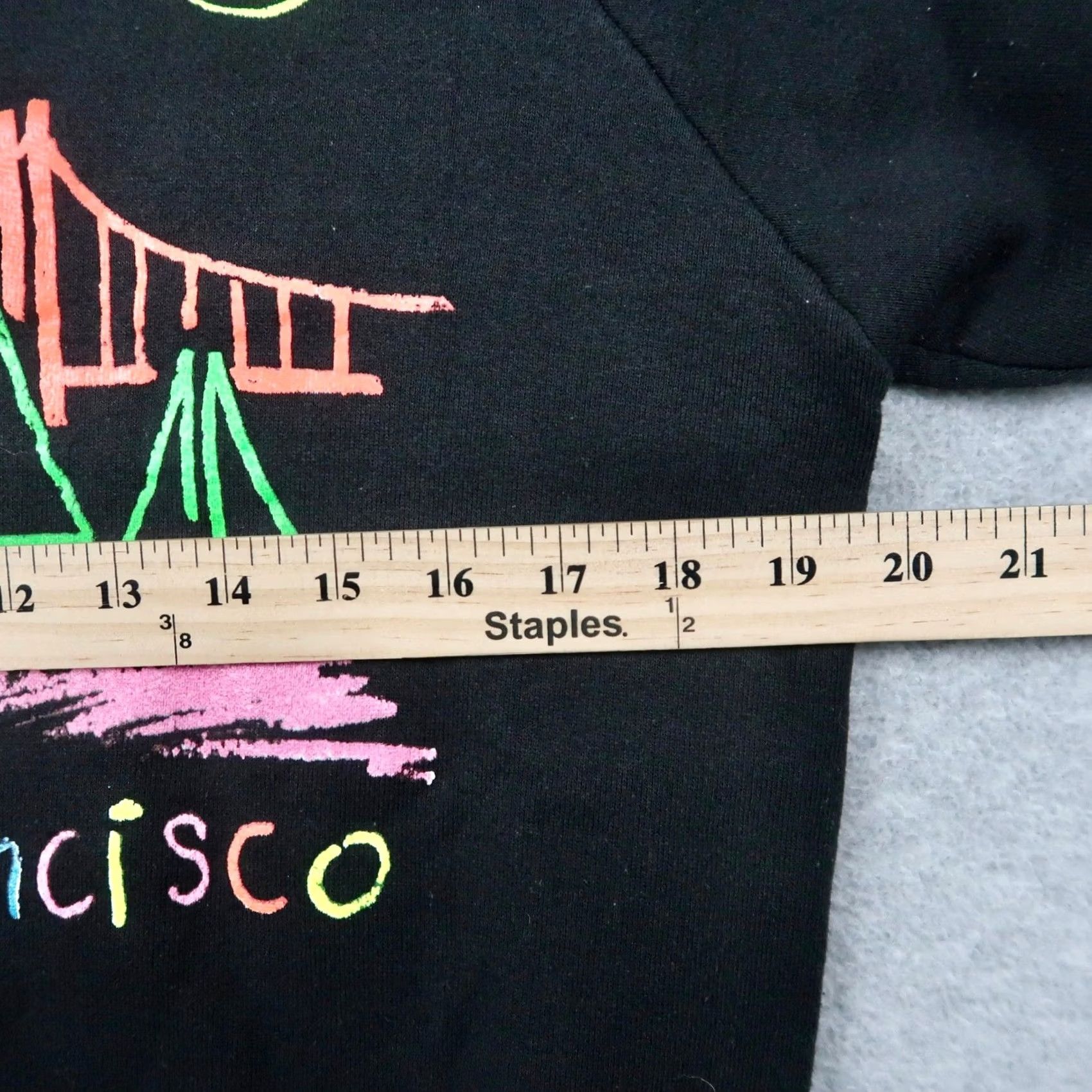 Fruit Of The Loom VINTAGE 90s San Francisco Sweatshirt Black Neon Graphic USA Made Mens L Large Size US L / EU 52-54 / 3 - 7 Thumbnail