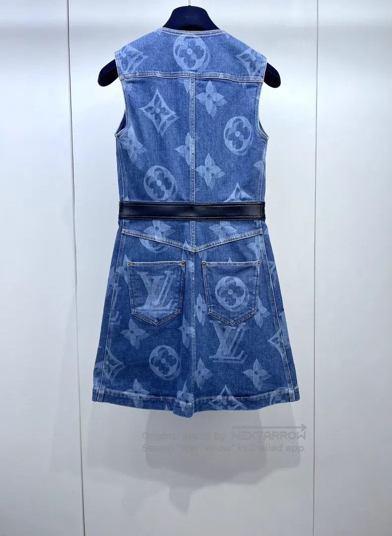Louis Vuitton Louis Vuitton Full logo dress Size XS / US 0-2 / IT 36-38 - 2 Thumbnail