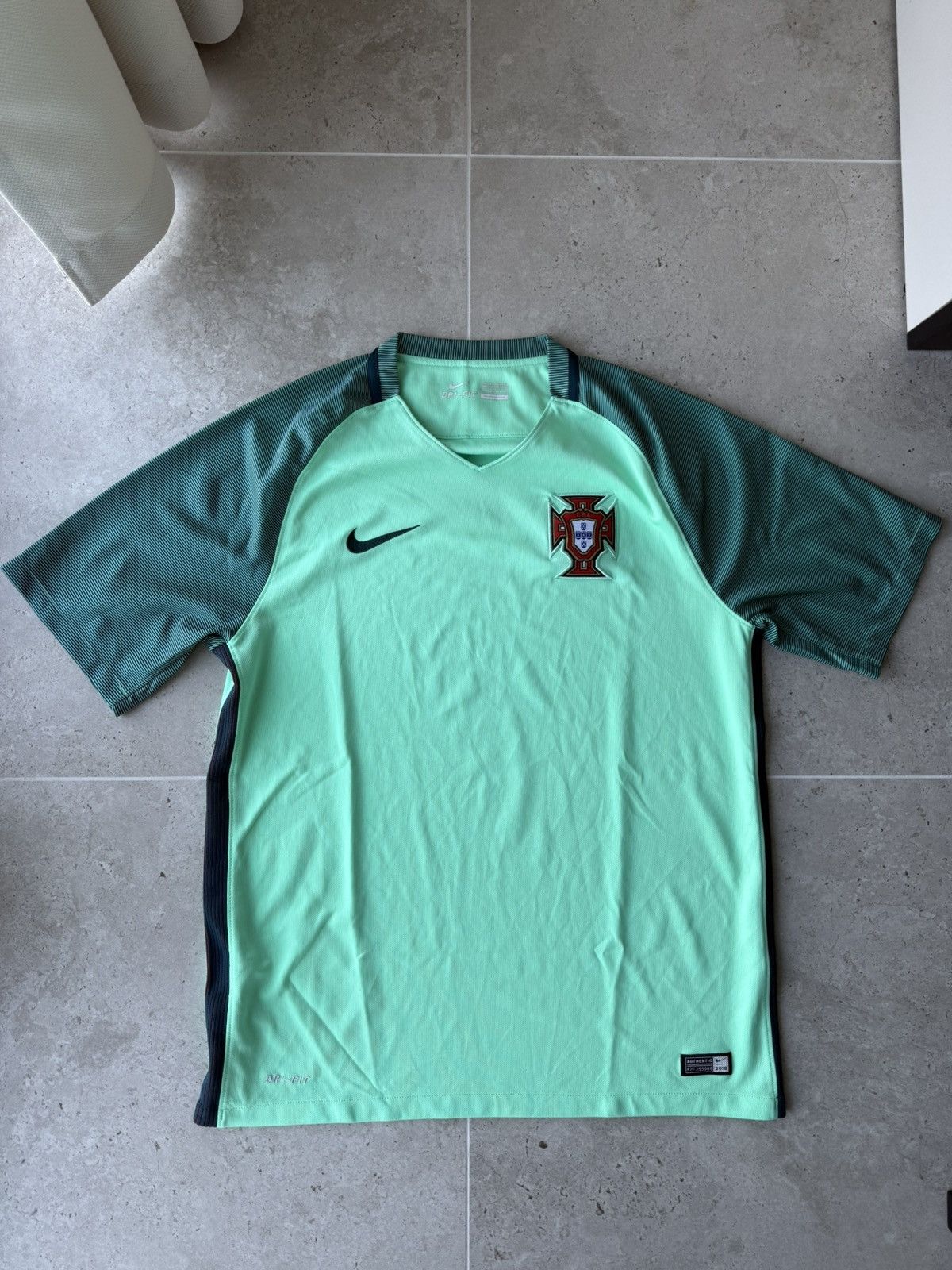 Nike Portugal 2016/2017 Away Football Shirt Soccer Jersey