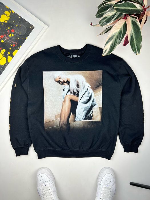 Sweetener tour hot sale sweatshirt