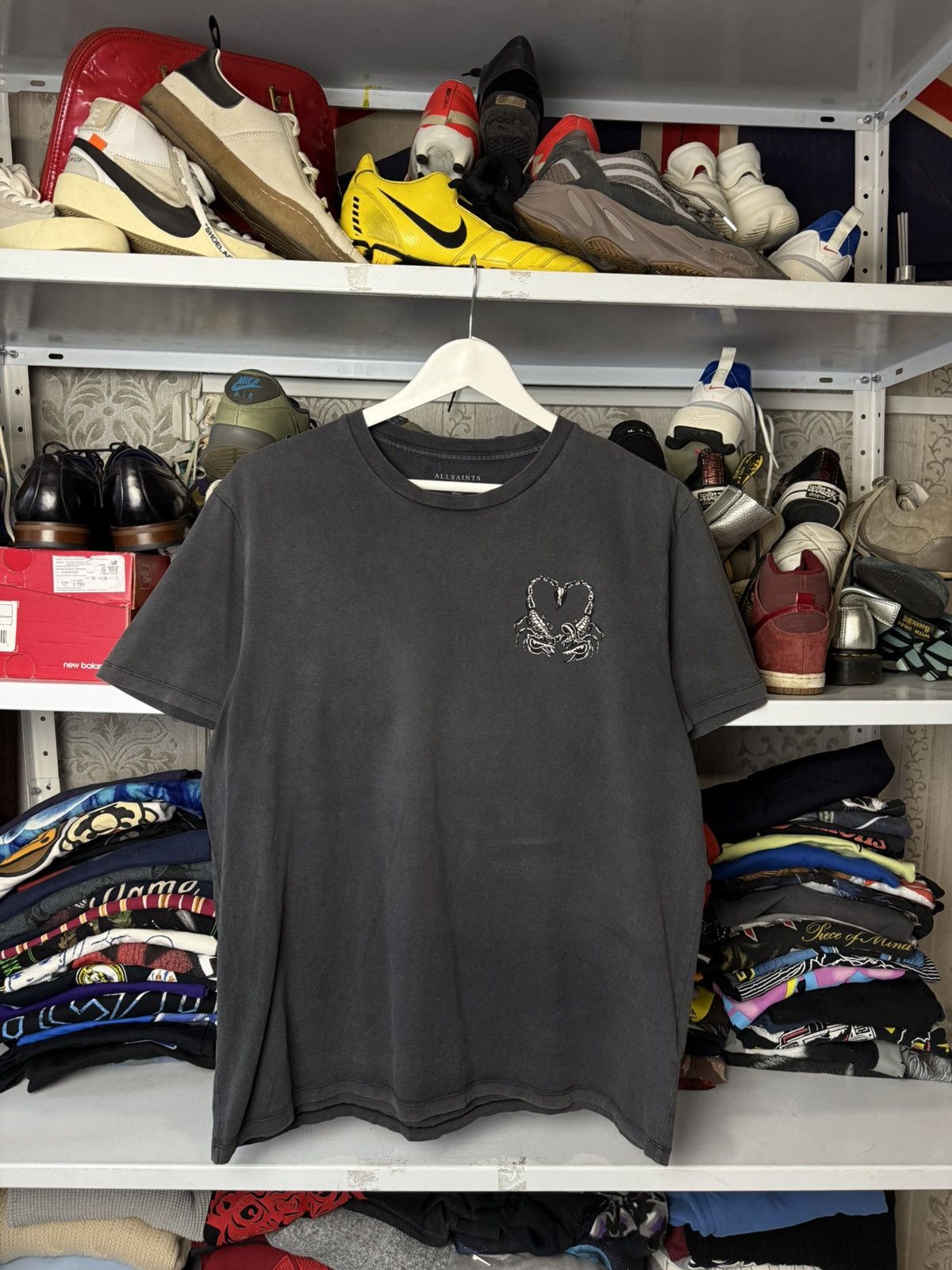 Allsaints Mens Allsaints Oversize T Shirt Big Scorpion Size US S / EU 44-46 / 1 - 1 Thumbnail