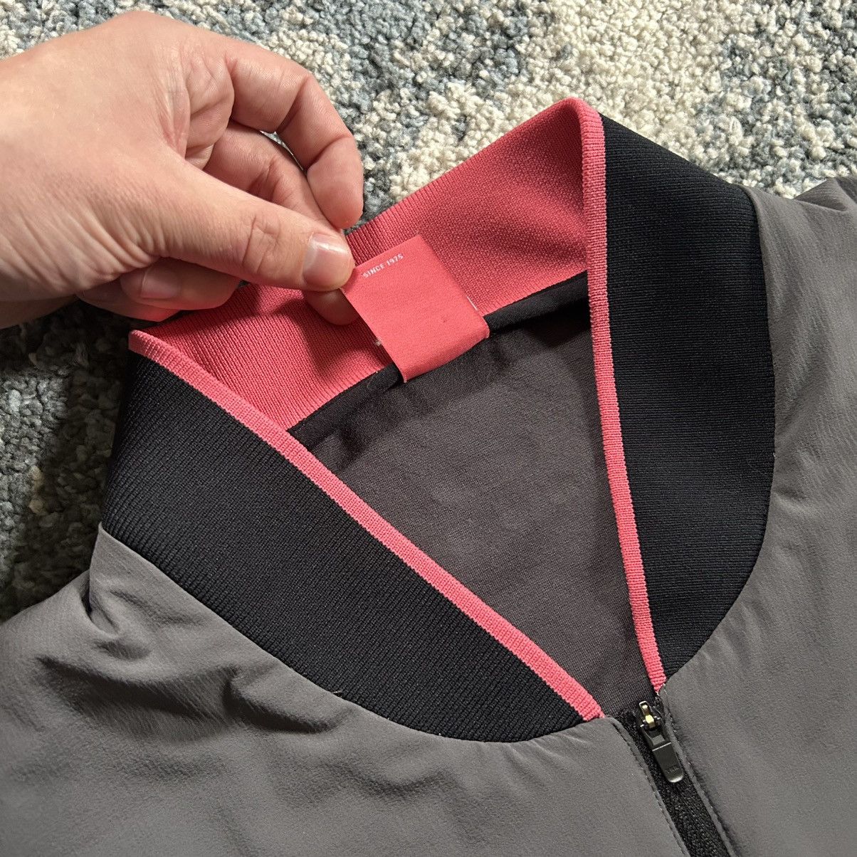 Oakley 2018 BUBBA WATSON YKK QUARTERZiP PRiMALOFT GOLF VEST BLiNK Size US XL / EU 56 / 4 - 5 Thumbnail