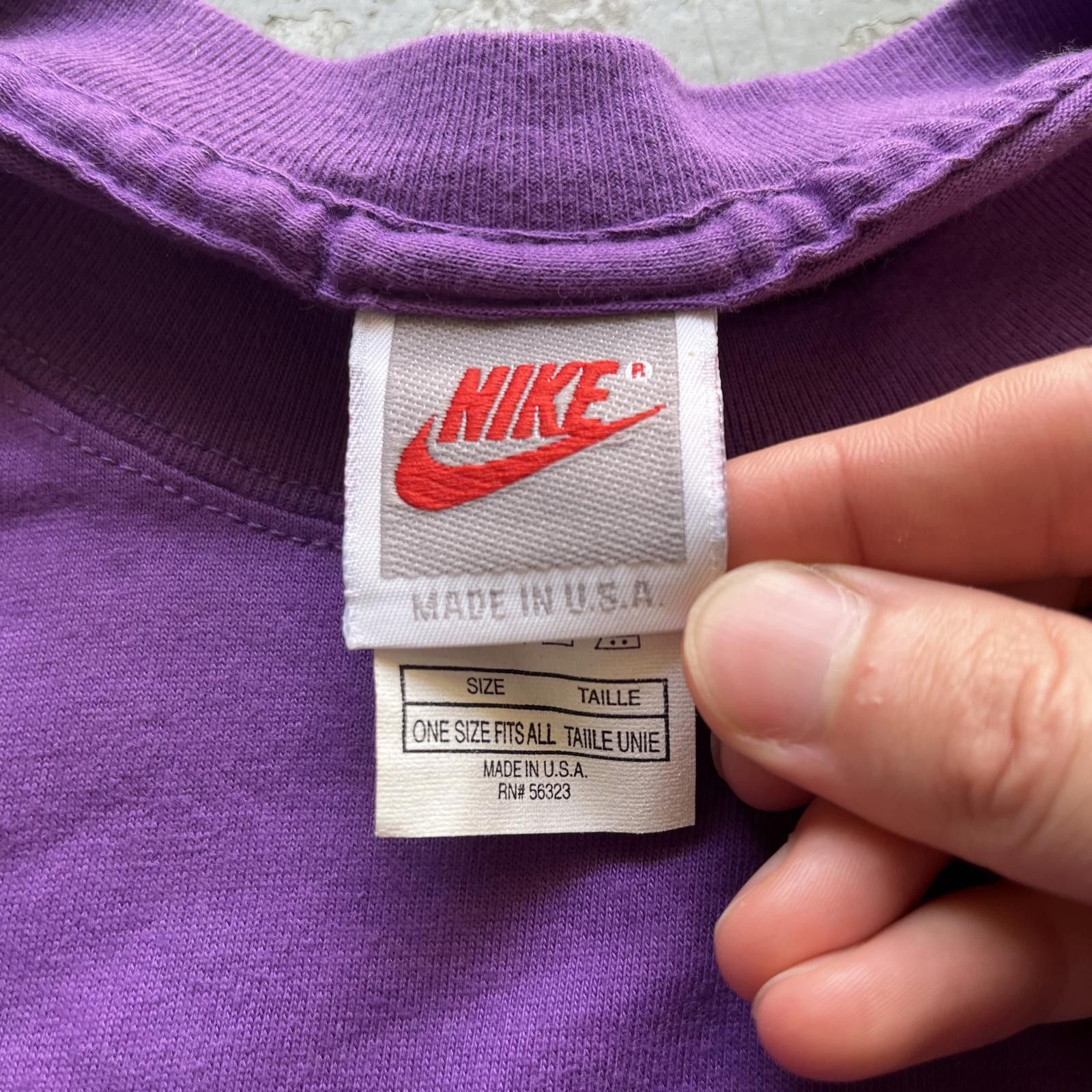 Nike × Vintage Vintage Deadstock 90s Purple Nike Embroidered One Size Shirt Size US XL / EU 56 / 4 - 3 Thumbnail