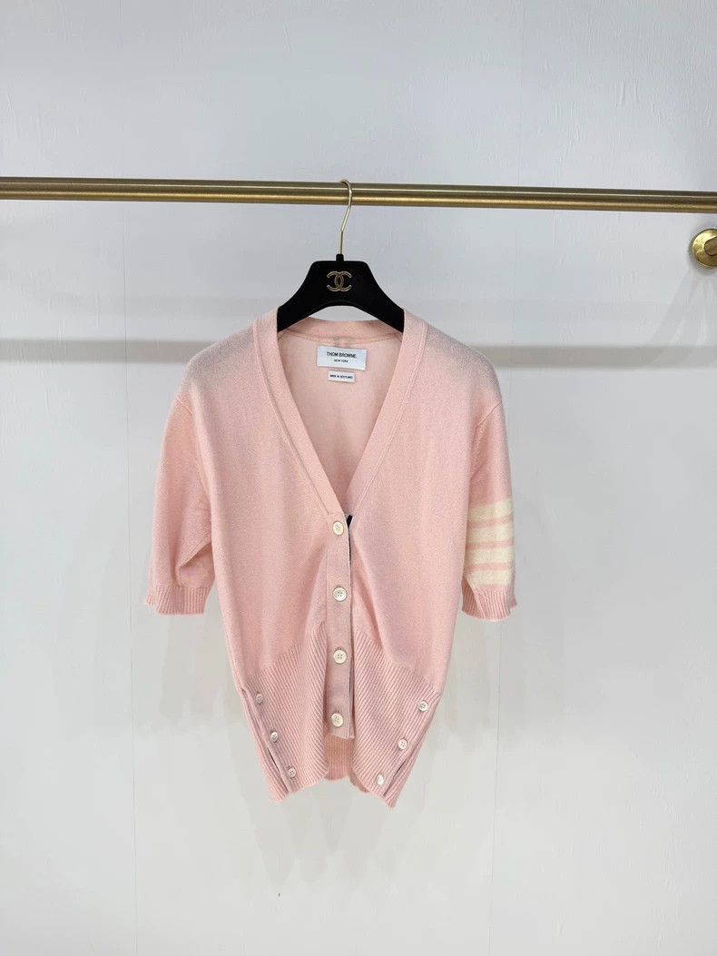 Thom Browne Thom Browne Light pink cashmere short sleeves Size M / US 6-8 / IT 42-44 - 1 Thumbnail