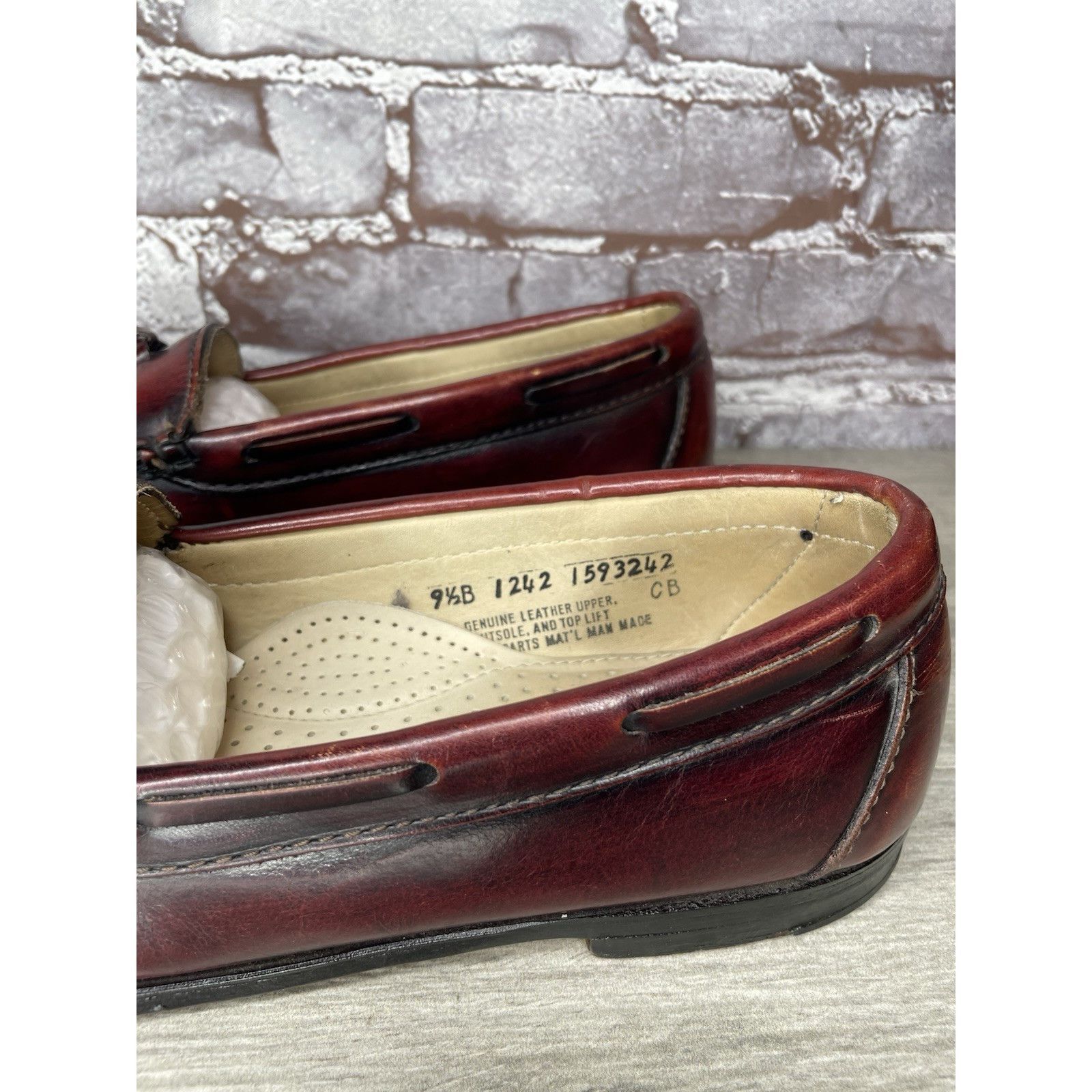 G.H. Bass & Co. G.H. Bass & Co. Weejuns Burgundy Leather Kiltie Tassel Loafe Size US 9.5 / EU 42-43 - 9 Thumbnail