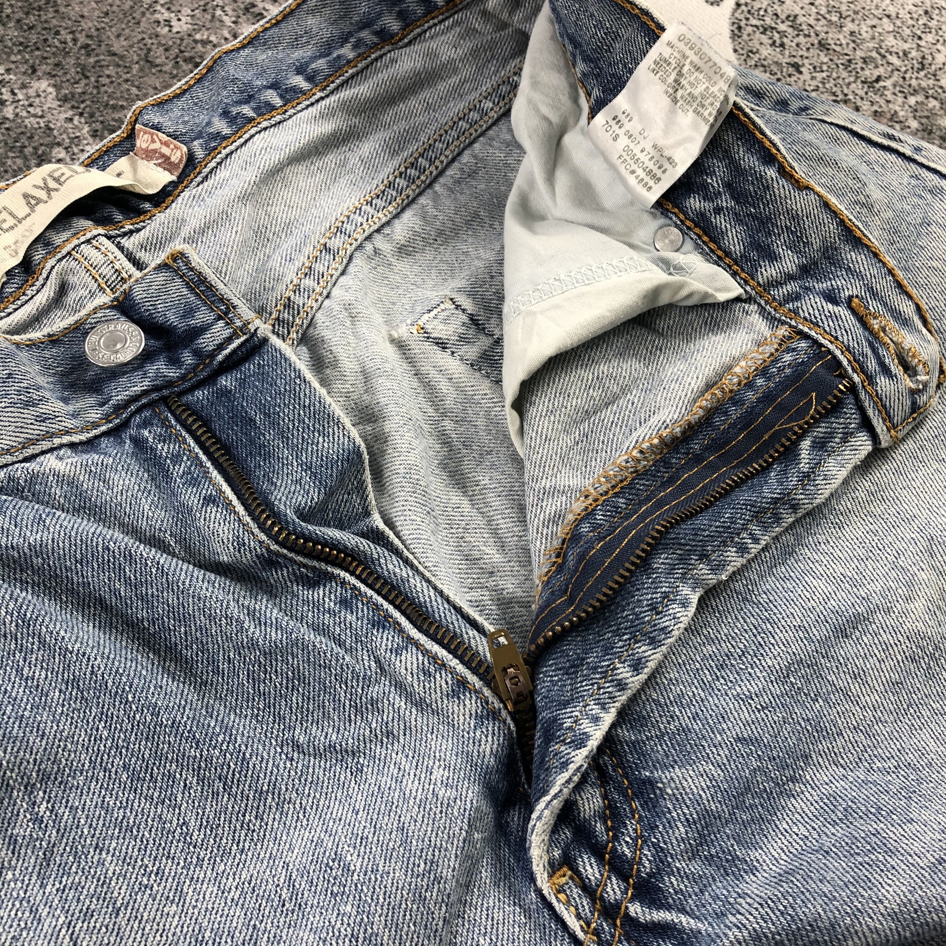 Levi's Vintage Levis 550 Jeans Distressed Denim KJ1112 Size US 34 / EU 50 - 12 Thumbnail