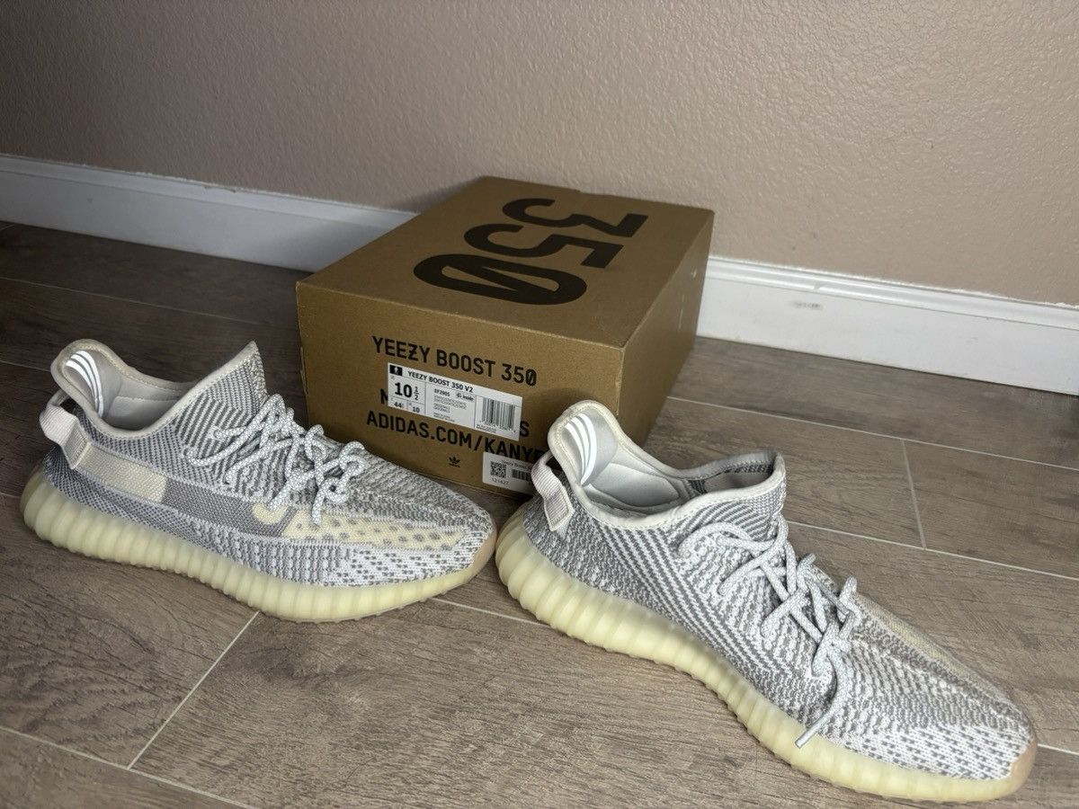 Yeezy Yeezy boost 350 V2 STATIC Size US 10.5 / EU 43-44 - 1 Thumbnail