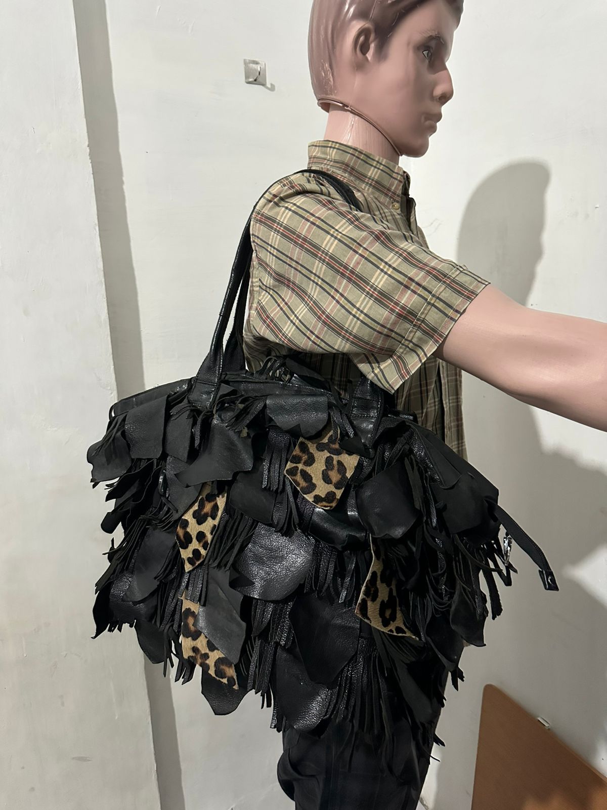 Other 🔥Beautiful design Avant Garde Style scales ruffled bag Size ONE SIZE - 2 Thumbnail