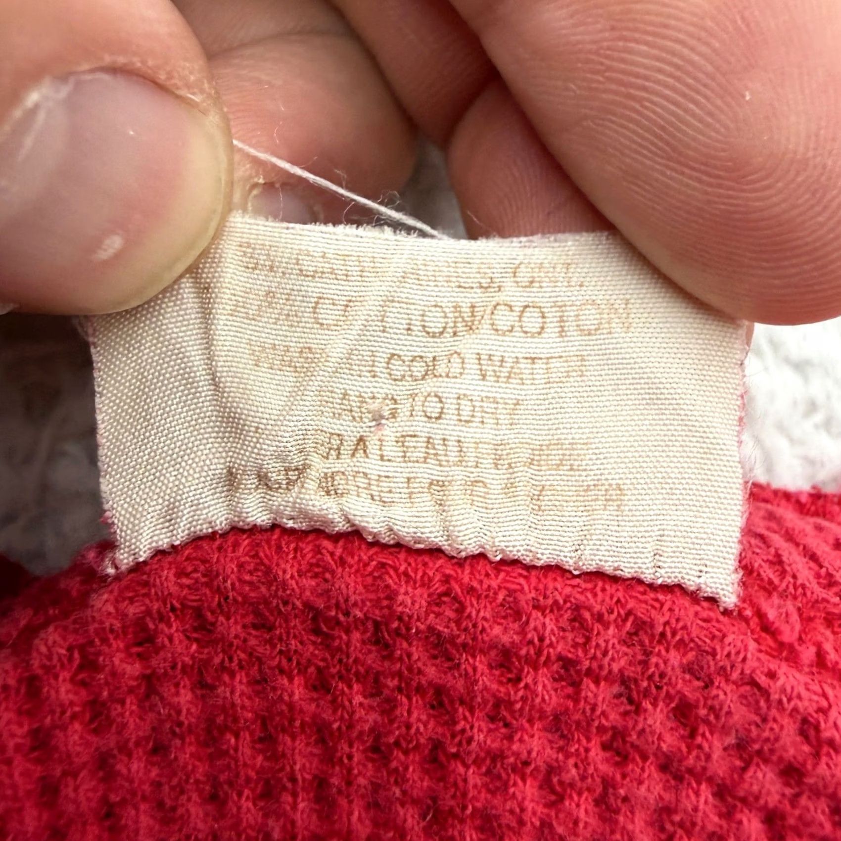 Vintage VINTAGE Ray-Ban Red Waffle Knit Thermal Henley Shirt Oversized 90s Logo Canada Mens XL Grunge Streetwear Logo Embroidered Short Sleeve 1990s Victory Size US XL / EU 56 / 4 - 4 Thumbnail
