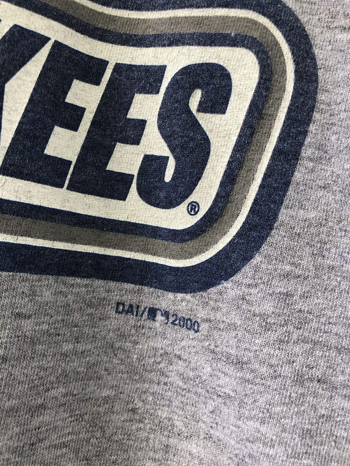 MLB Vintage 90s MLB New York Yankees Centre Logo Tshirts Size US L / EU 52-54 / 3 - 6 Thumbnail