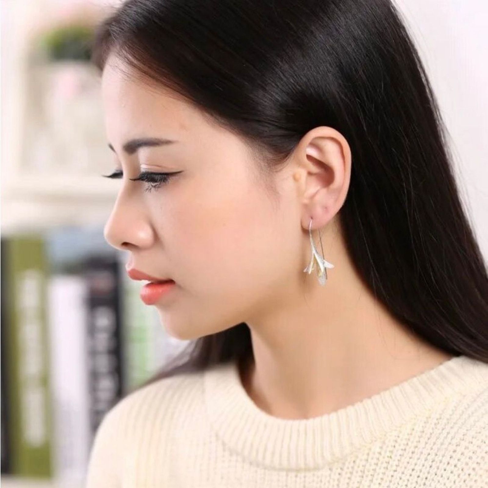 Other Long Lily Flower Earrings Size ONE SIZE - 4 Thumbnail