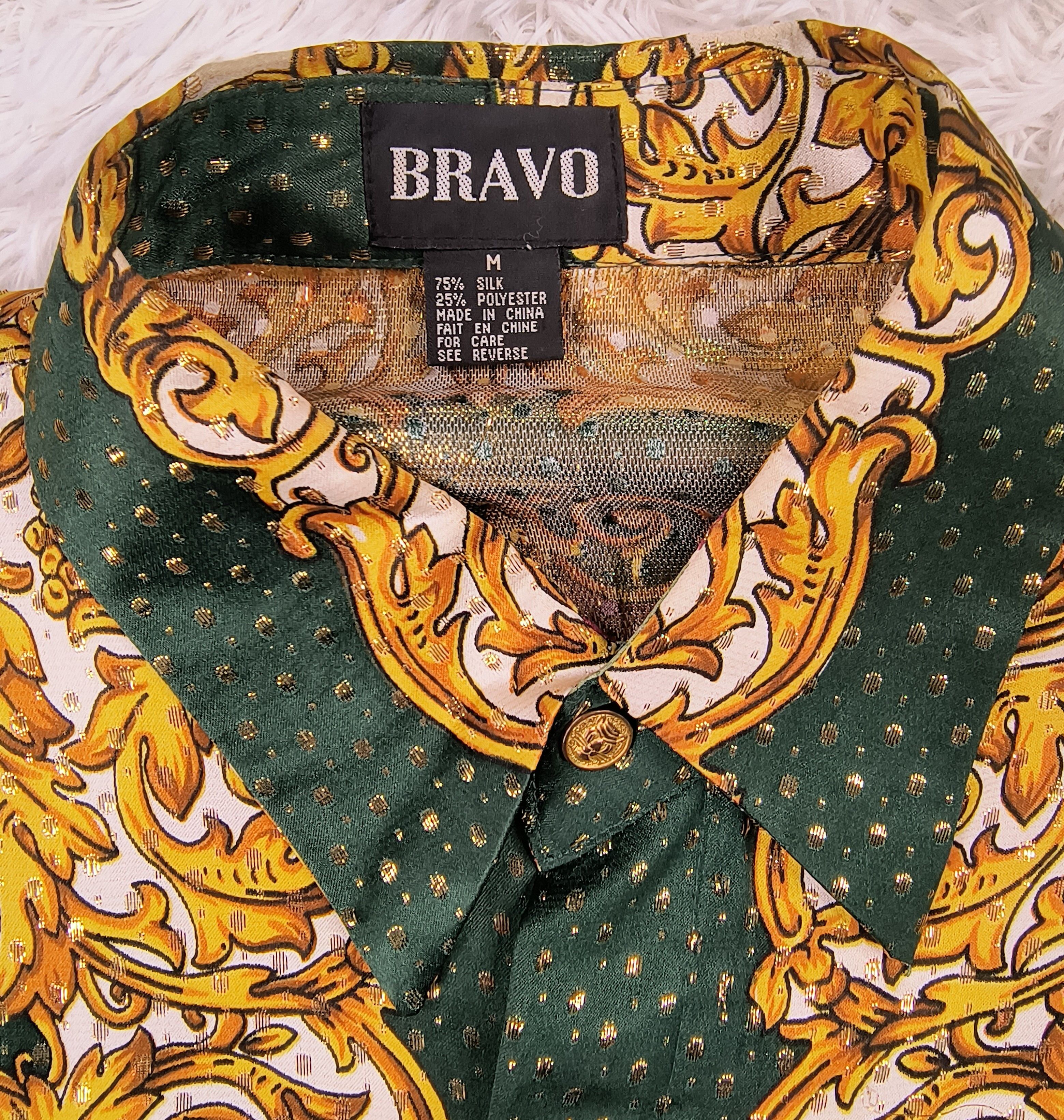Mexican Threads Vintage Virgen de Guadalupe 90s button up LS shirt Size US M / EU 48-50 / 2 - 5 Thumbnail