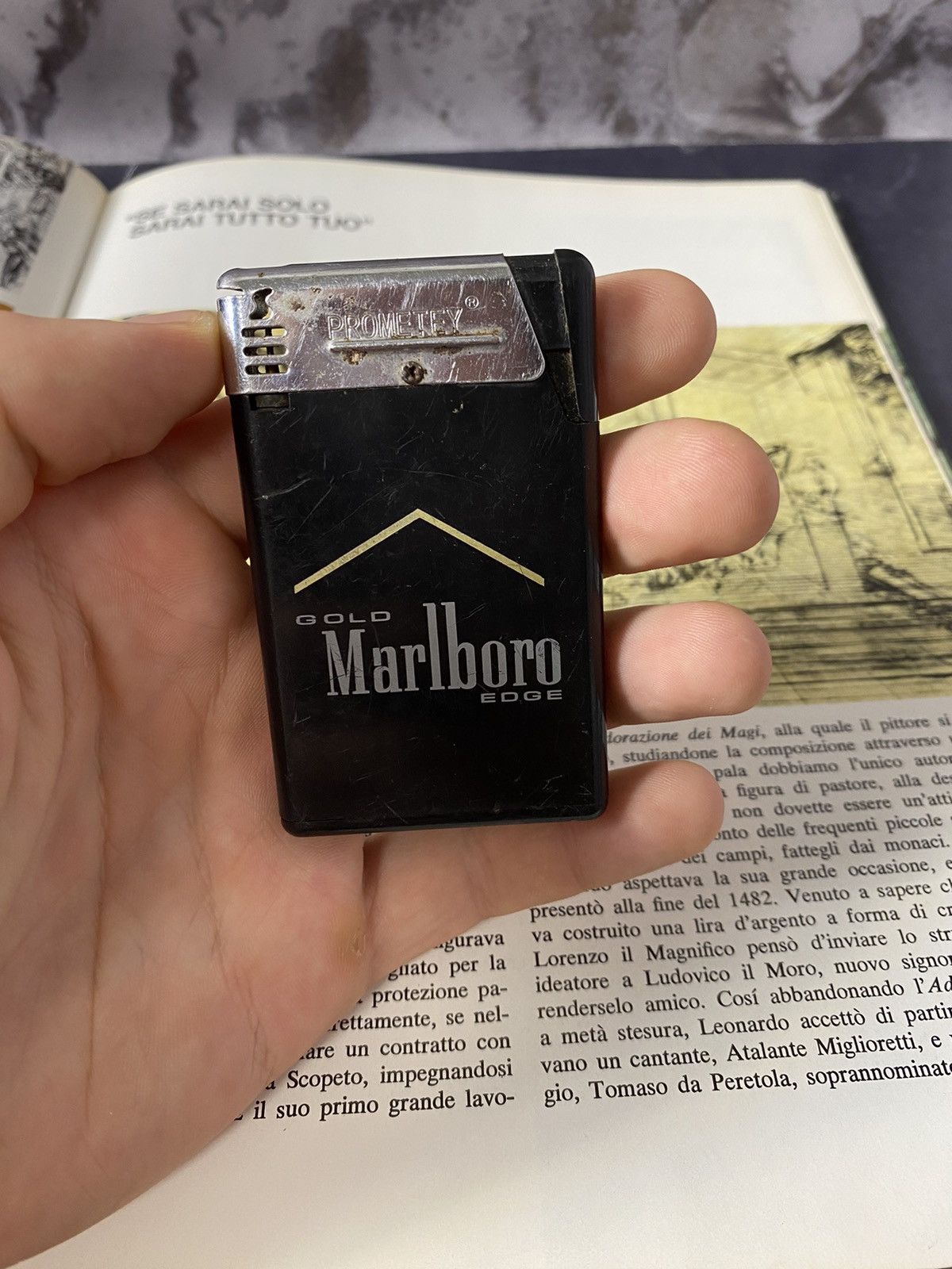 Marlboro Vintage Marlboro Lighter: Black Style & Reliability Size ONE SIZE - 5 Thumbnail