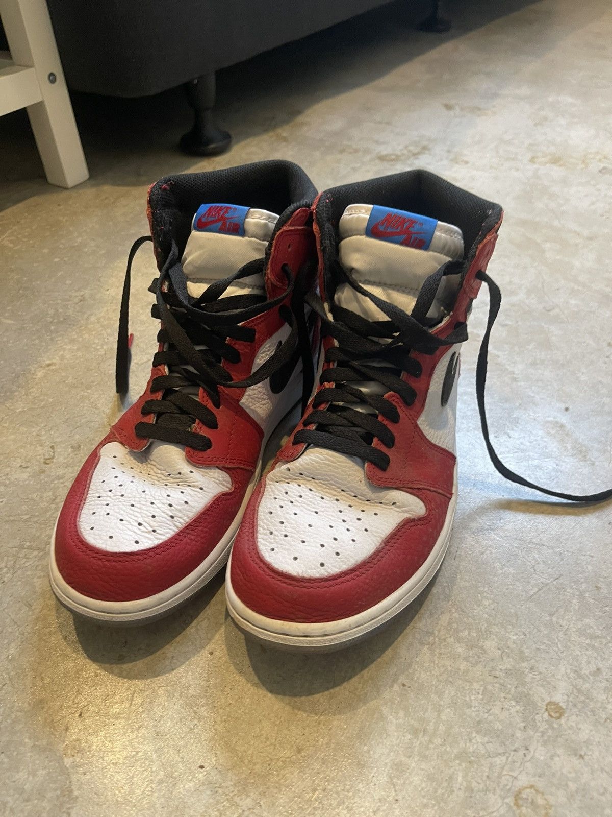 Jordan Brand × Nike Nike AJ1 “origin story” Size US 10.5 / EU 43-44 - 3 Thumbnail