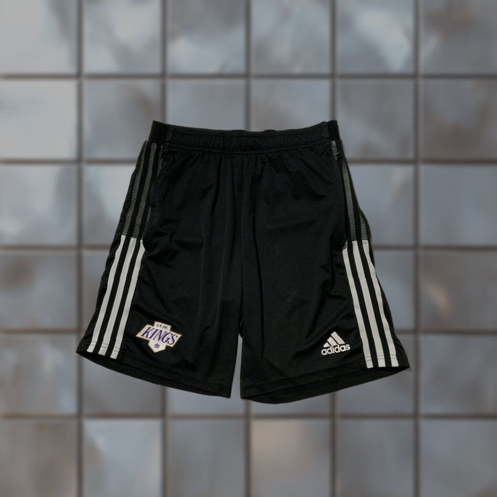 Adidas VINTAGE Adidas X Undefeated Los Angeles Junior Kings Hockey 8” Inseam Black Shorts Sz. L Size US 33 - 1 Thumbnail
