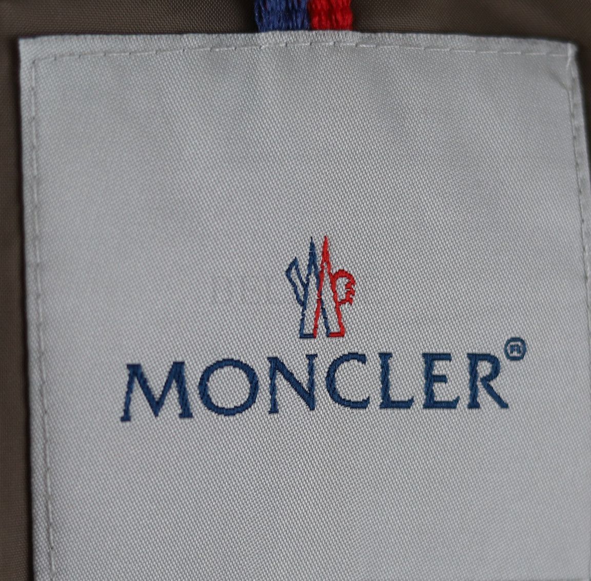 Moncler MONCLER JACKET MILKY WHITE DOWN PUFFER WITH LOGO 326 Size US L / EU 52-54 / 3 - 6 Thumbnail