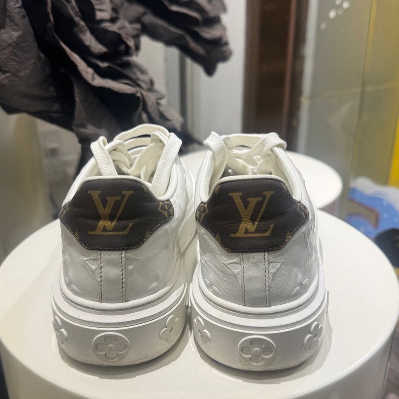 Louis Vuitton Louis Vuitton White Leather Low-Top Sneakers - Size US 8 / IT 38 - 3 Thumbnail