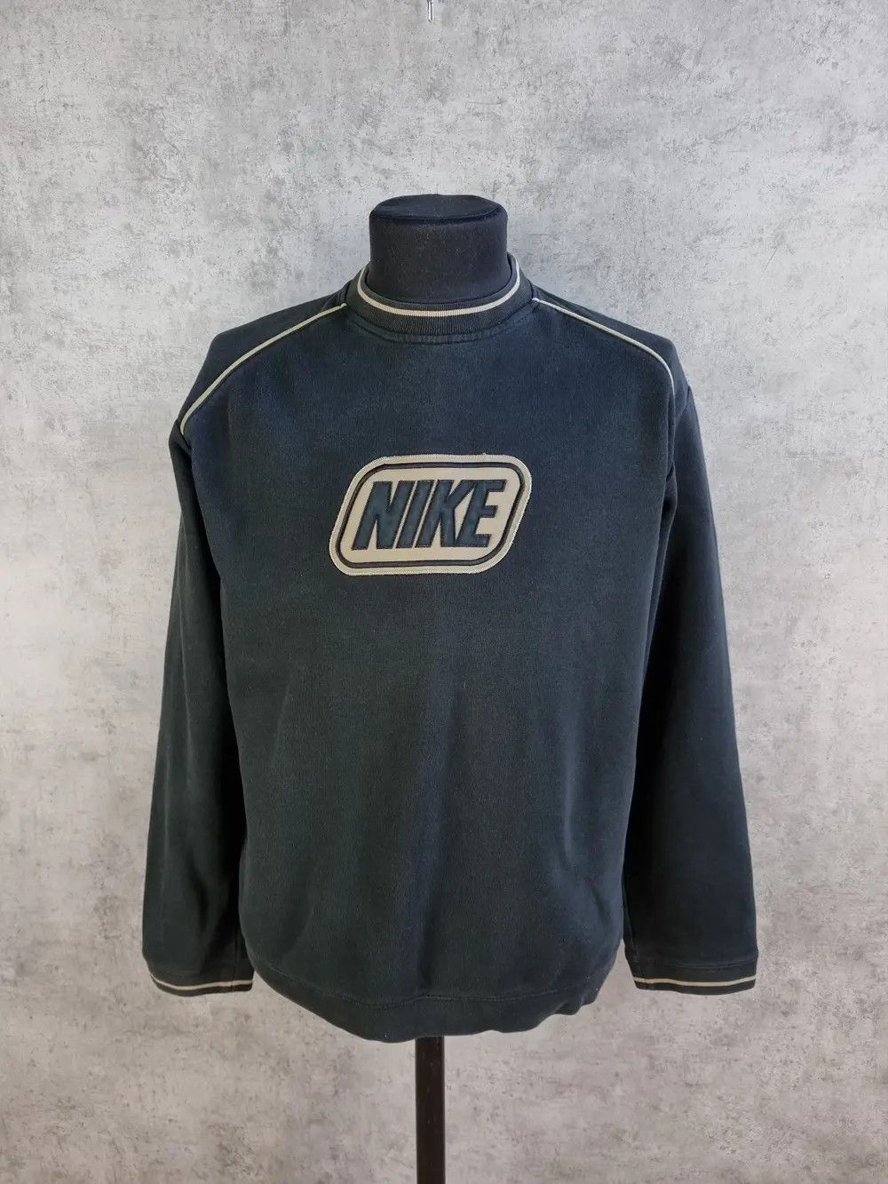 Nike × Vintage 90s Faded NIKE Spell Out Logo Vintage Sweatshirt Size US L / EU 52-54 / 3 - 5 Thumbnail