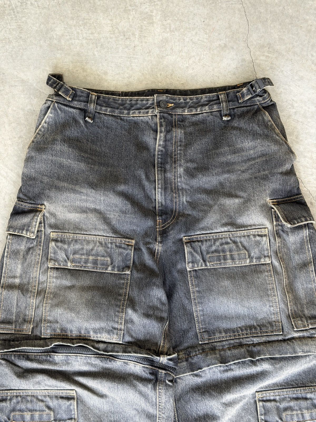 Balenciaga Balenciaga convertable japanese denim cargo Size US 30 / EU 46 - 2 Thumbnail