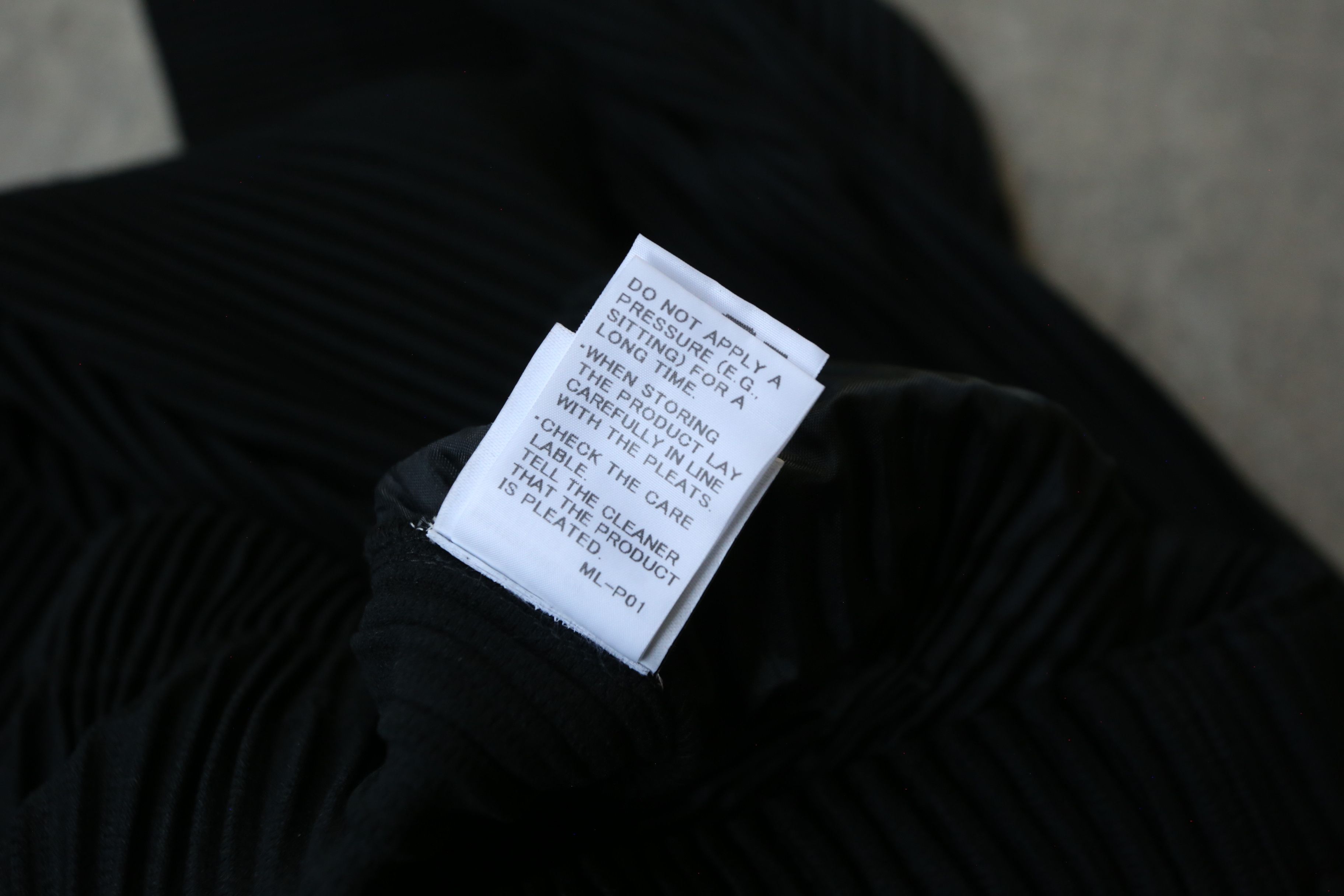 Homme Plisse Issey Miyake Homme Plisse Issey Miyake - F/W 19 - Basics Pleated Trousers Size US 30 / EU 46 - 8 Thumbnail