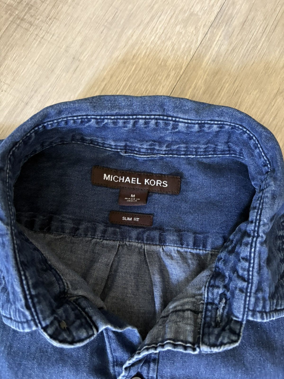 Michael Kors Michael Kors Short Sleeve Slim Fit Button Up Size US M / EU 48-50 / 2 - 2 Thumbnail