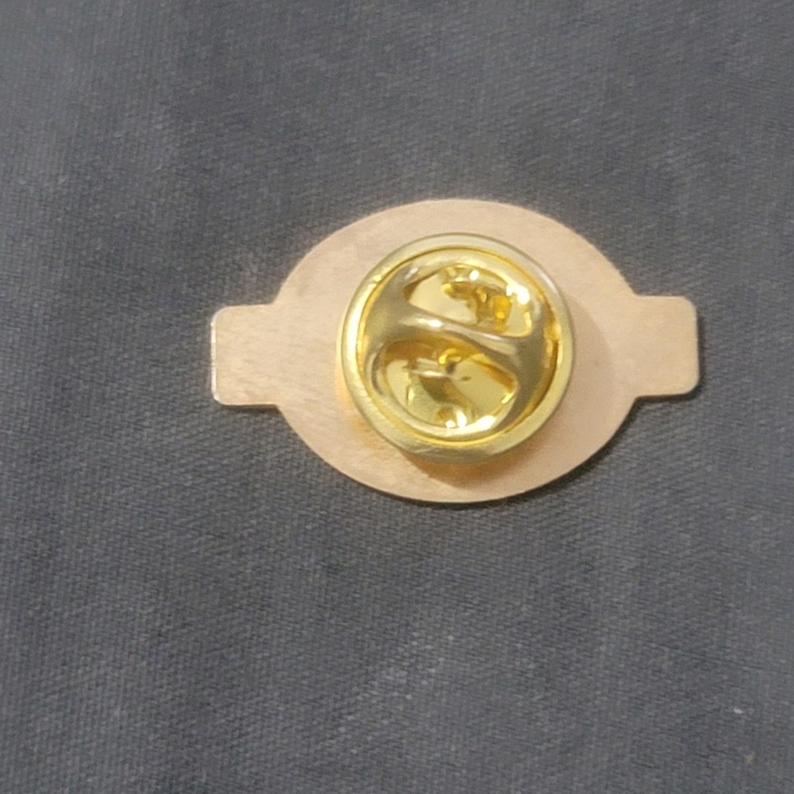 The Unbranded Brand Vtg 1995 50th Anniversary Victory In World War II Lapel Pin Size ONE SIZE - 2 Thumbnail