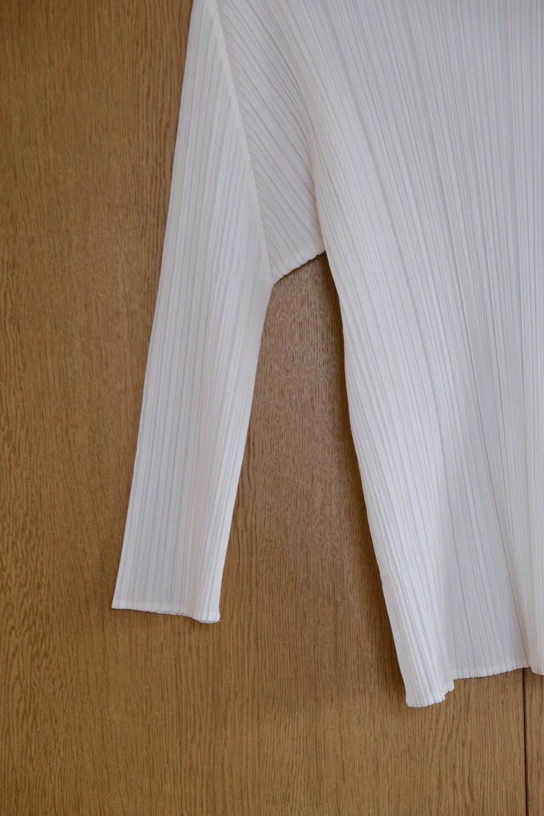 Issey Miyake Issey Miyake size:3 White pleated top Size L / US 10 / IT 46 - 6 Thumbnail