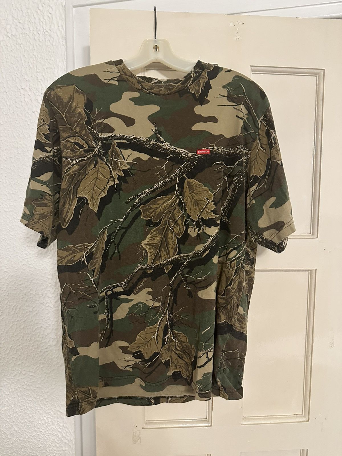 Supreme supreme camo tee Size US M / EU 48-50 / 2 - 1 Thumbnail