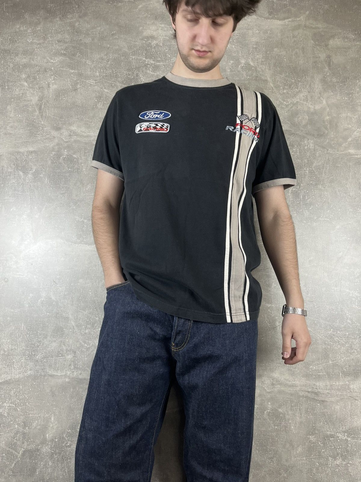 Ford Vintage faded ford racing logo graphic racer tee Size US L / EU 52-54 / 3 - 1 Thumbnail