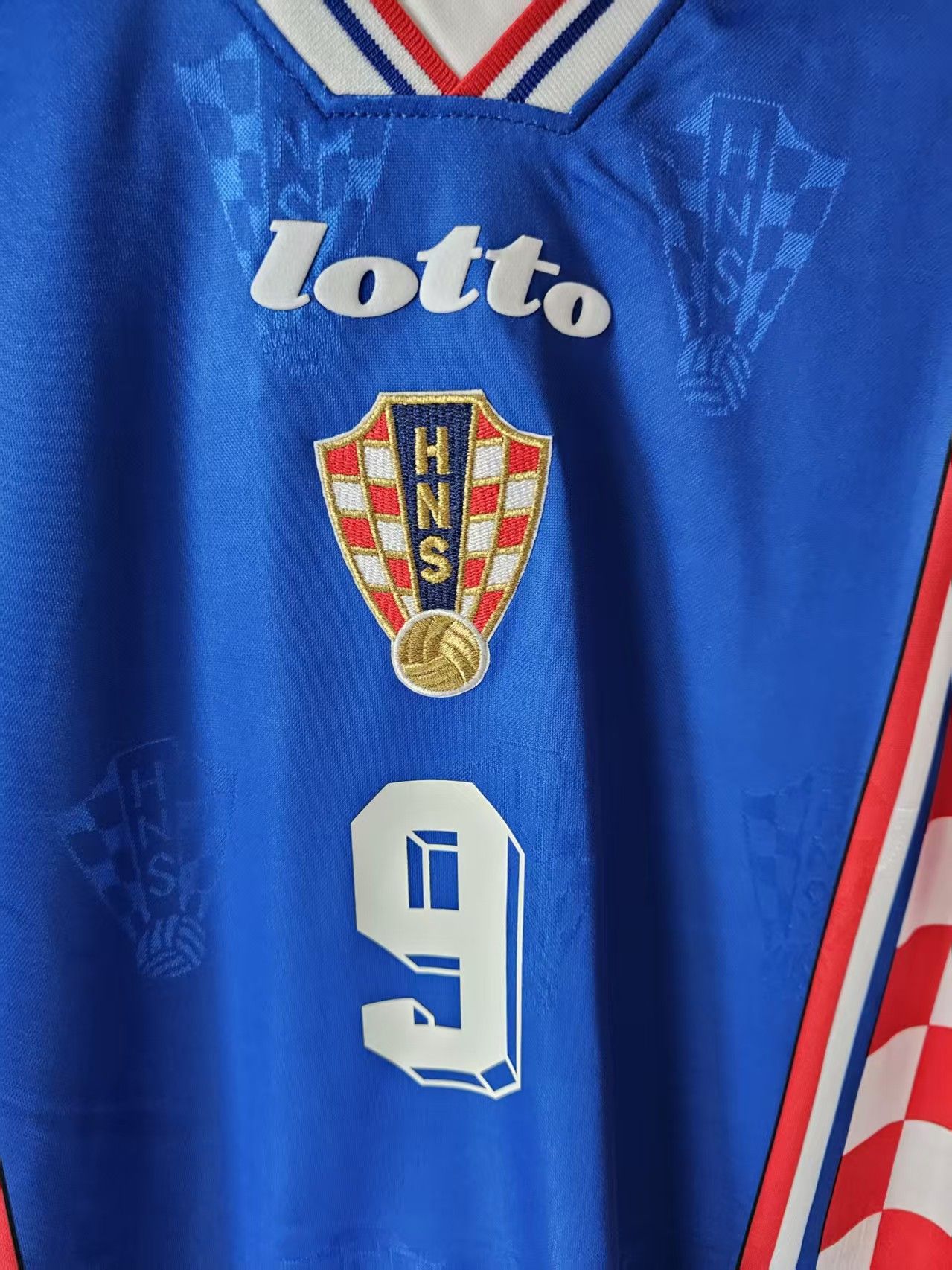 Other 1998 Croatia #9 Davor Šuker Jersey Home Size US XL / EU 56 / 4 - 3 Thumbnail
