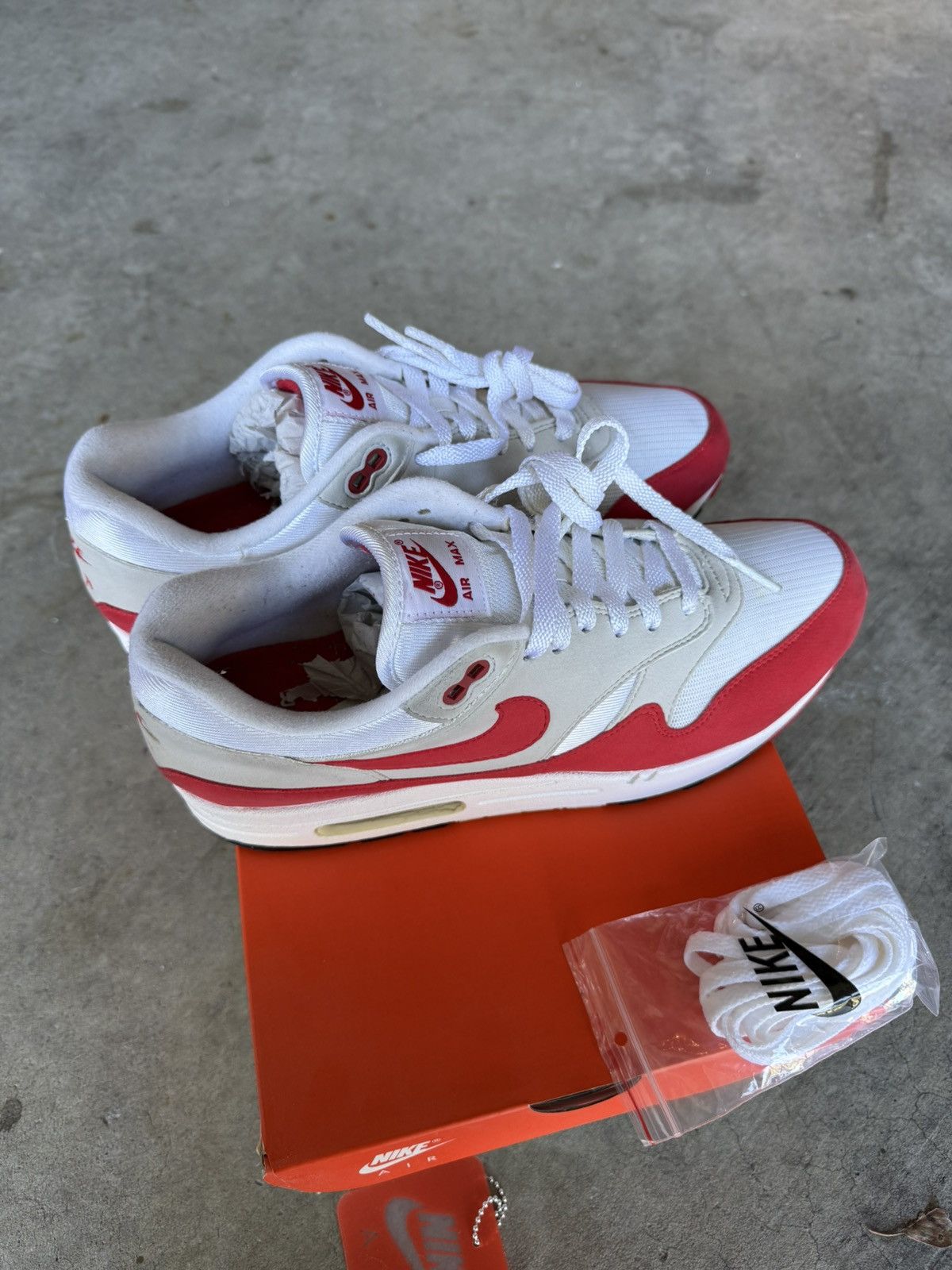 Nike Nike Air Max 1 Anniversary Varsity Red Size US 10.5 / EU 43-44 - 3 Thumbnail