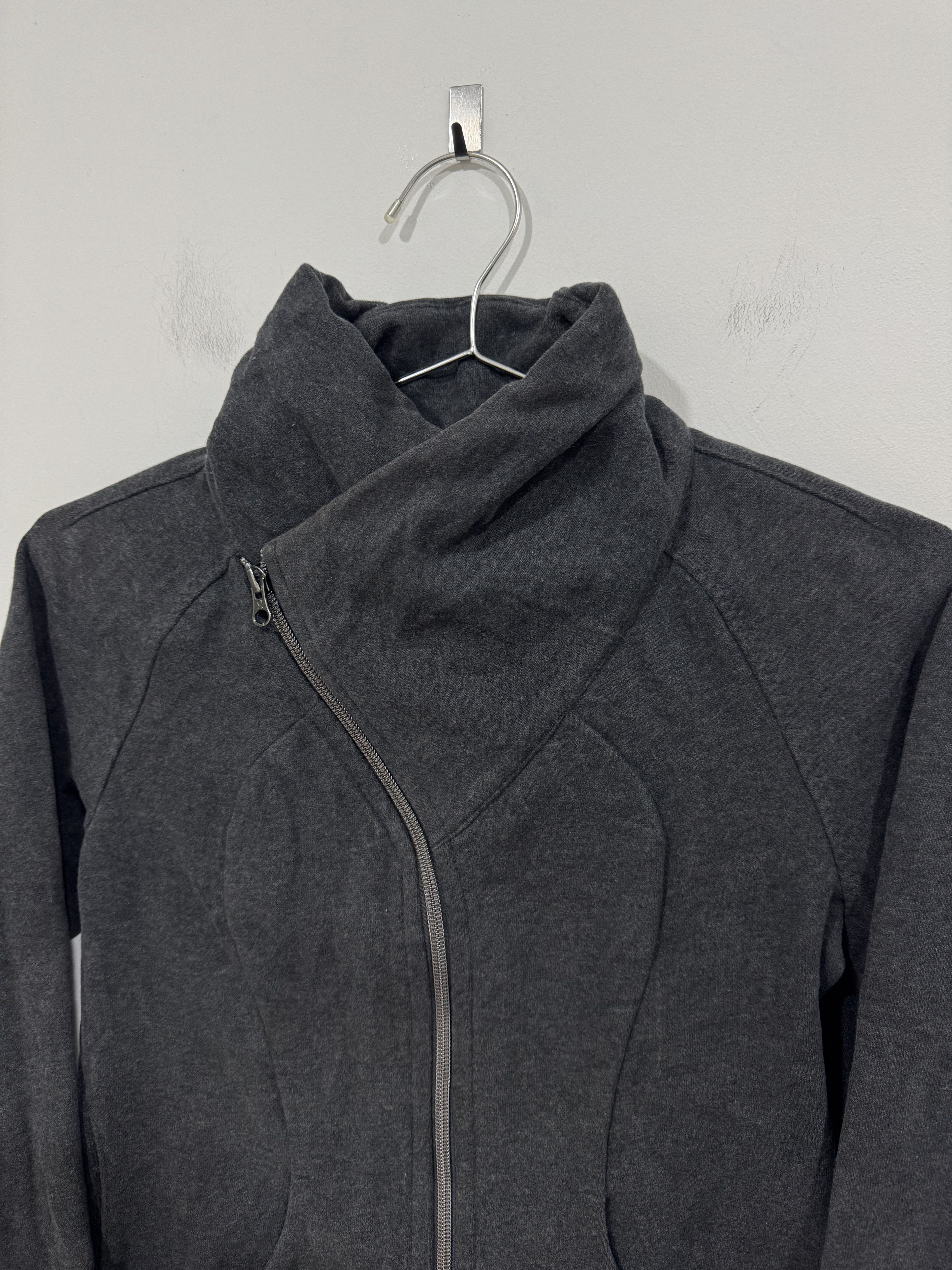 Lululemon Lululemon Gray Zipper Sweater Size S / US 4 / IT 40 - 2 Thumbnail