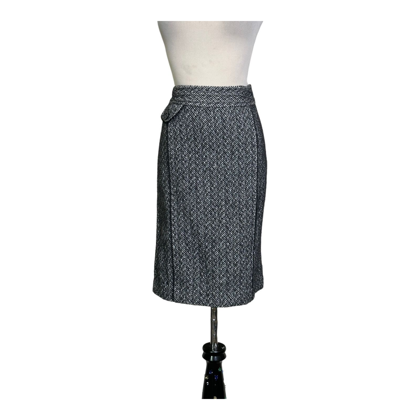Ann Taylor Ann Taylor two tone chevron knit lined pencil skirt size 8 Size 33" - 11 Thumbnail